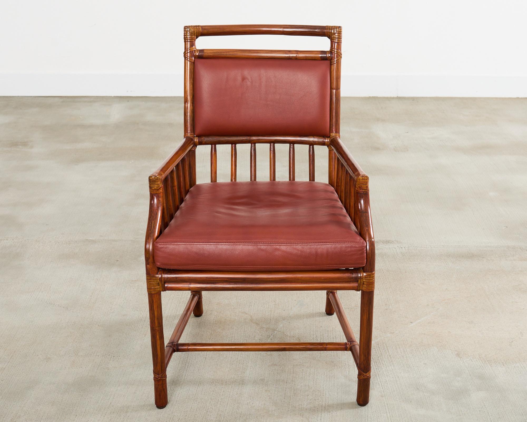 McGuire Sillón moderno orgánico de ratán y piel para biblioteca Moderno orgánico en venta