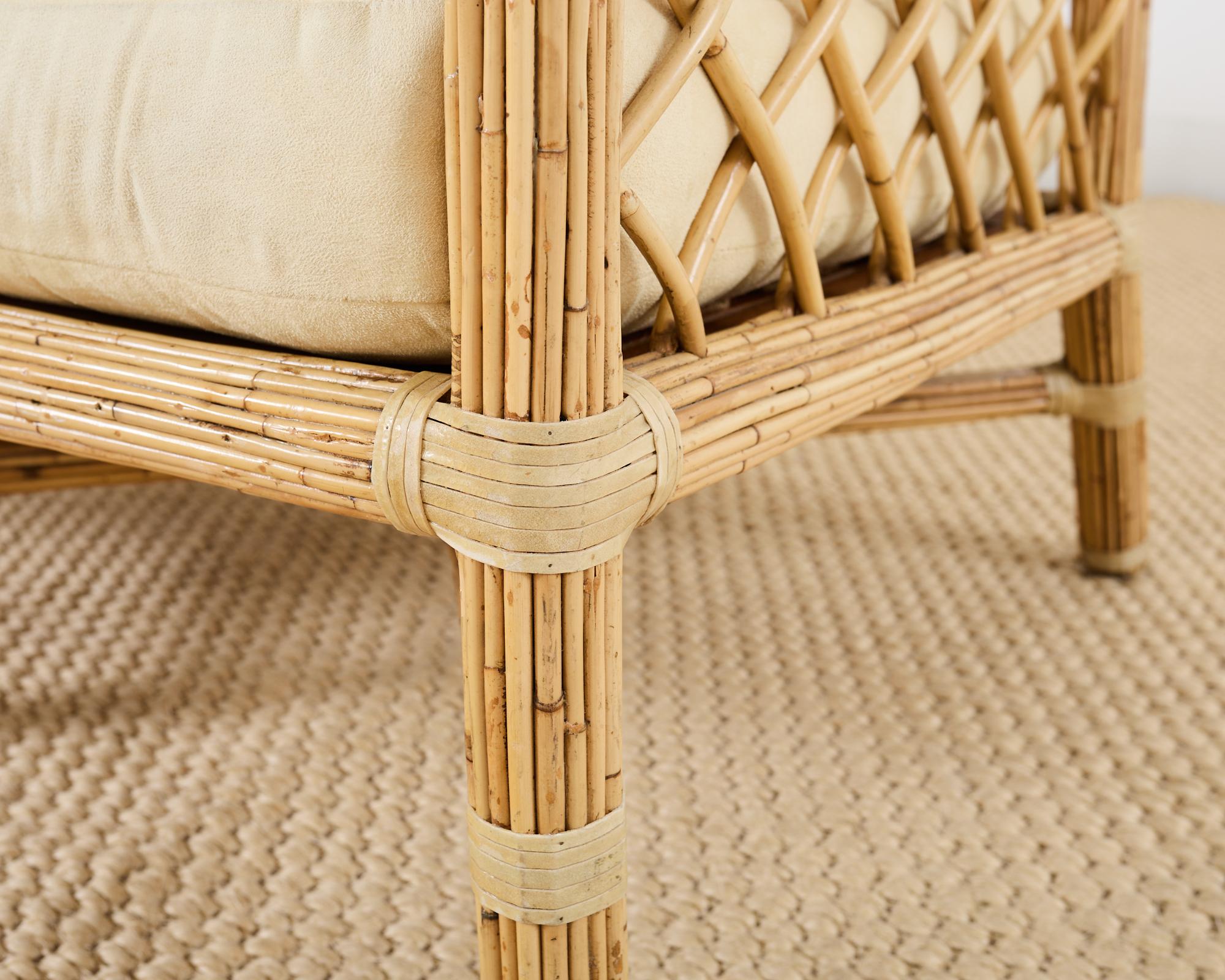 McGuire Sofá Settee de ratán moderno orgánico de caña de lápiz en venta 5