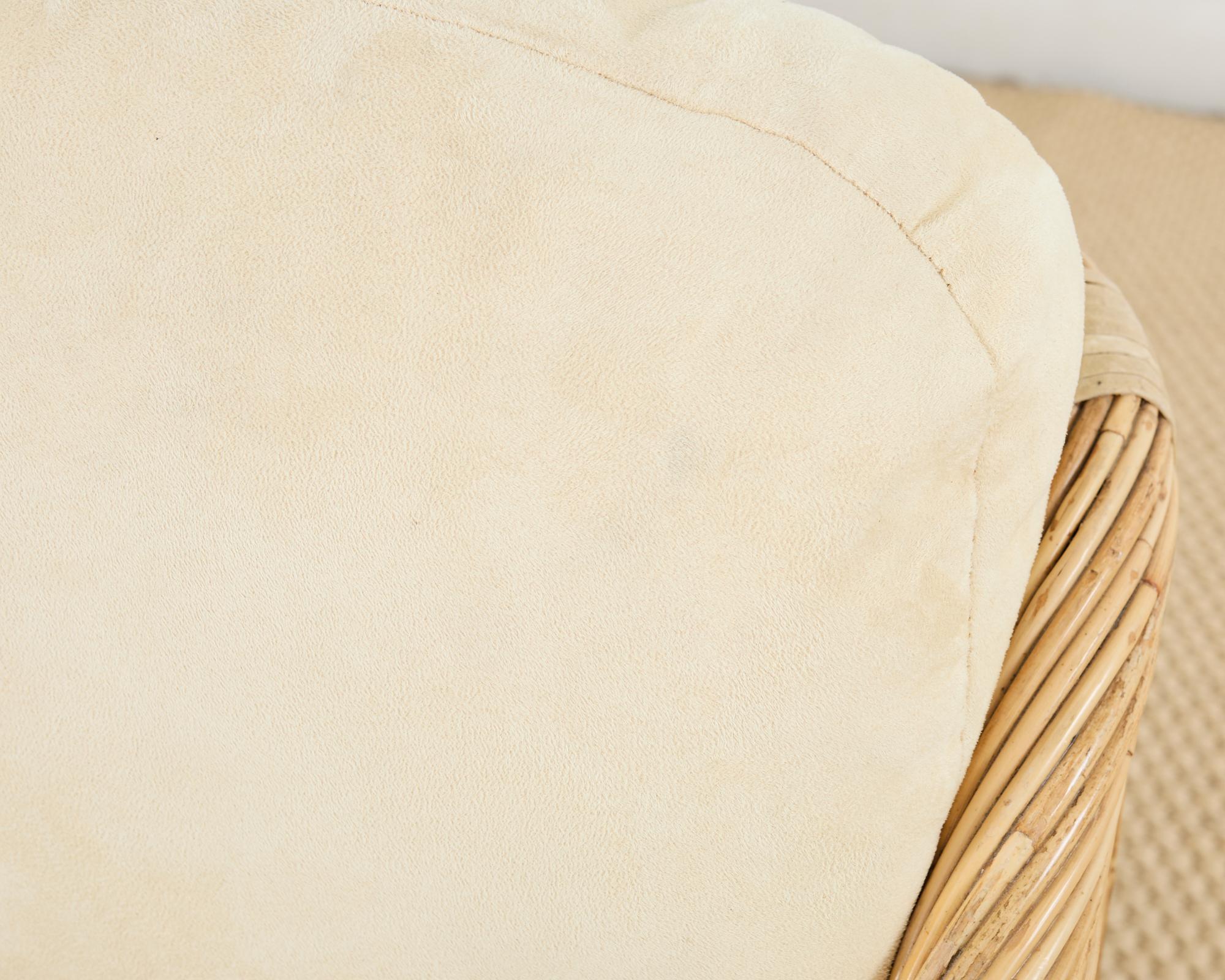 McGuire Sofá Settee de ratán moderno orgánico de caña de lápiz en venta 6