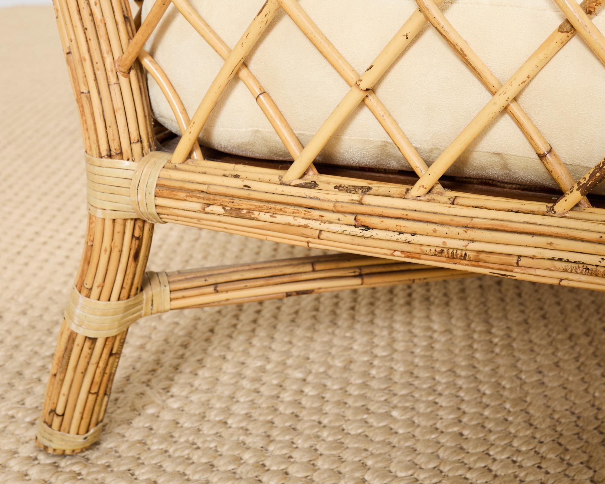 McGuire Sofá Settee de ratán moderno orgánico de caña de lápiz en venta 7
