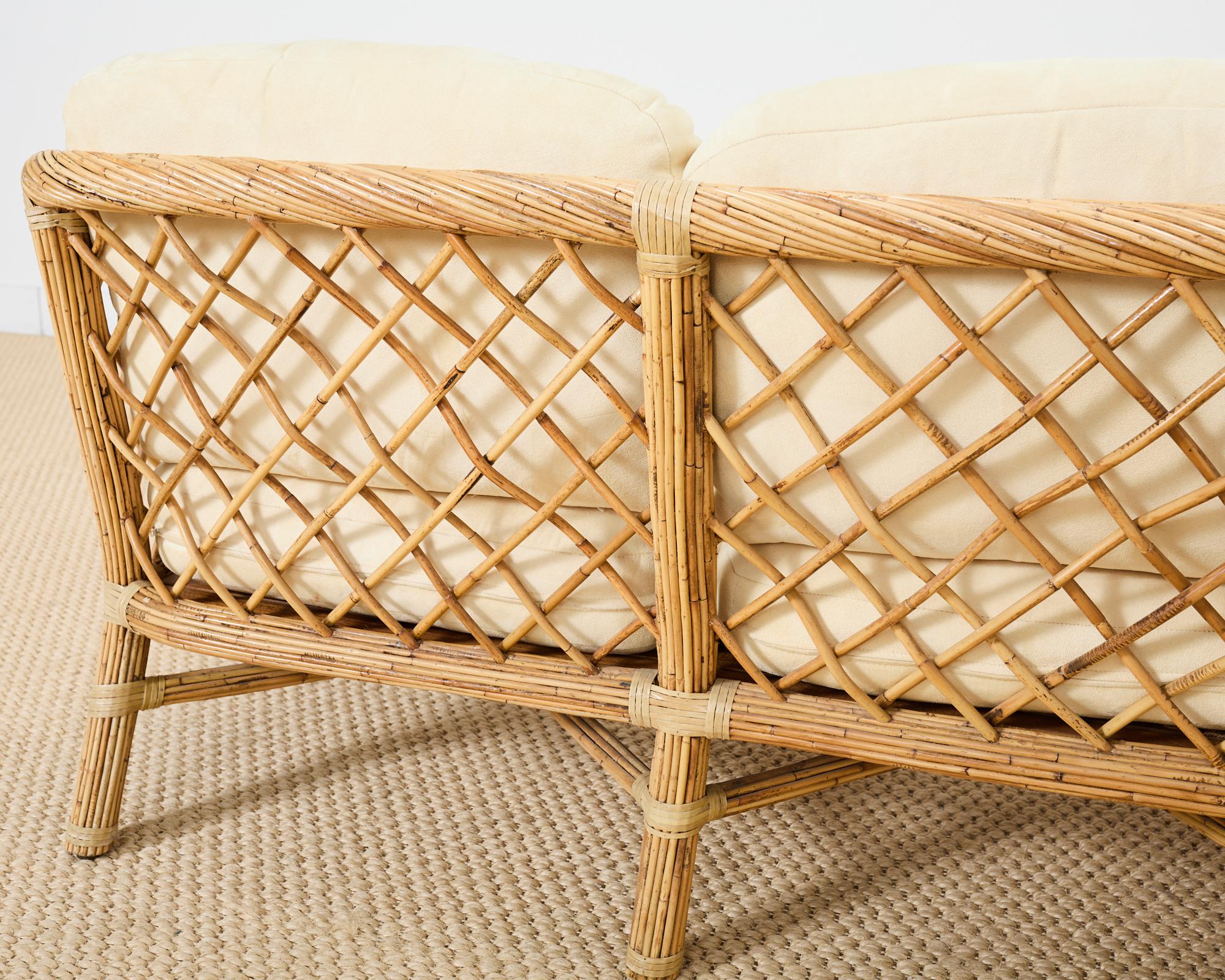McGuire Sofá Settee de ratán moderno orgánico de caña de lápiz en venta 10