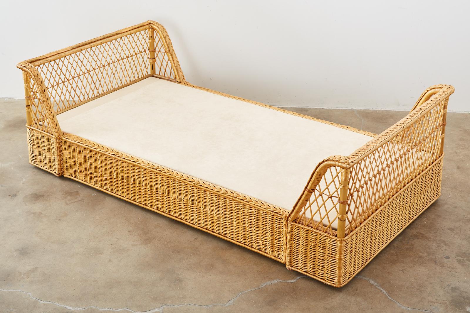 rattan daybed with trundle