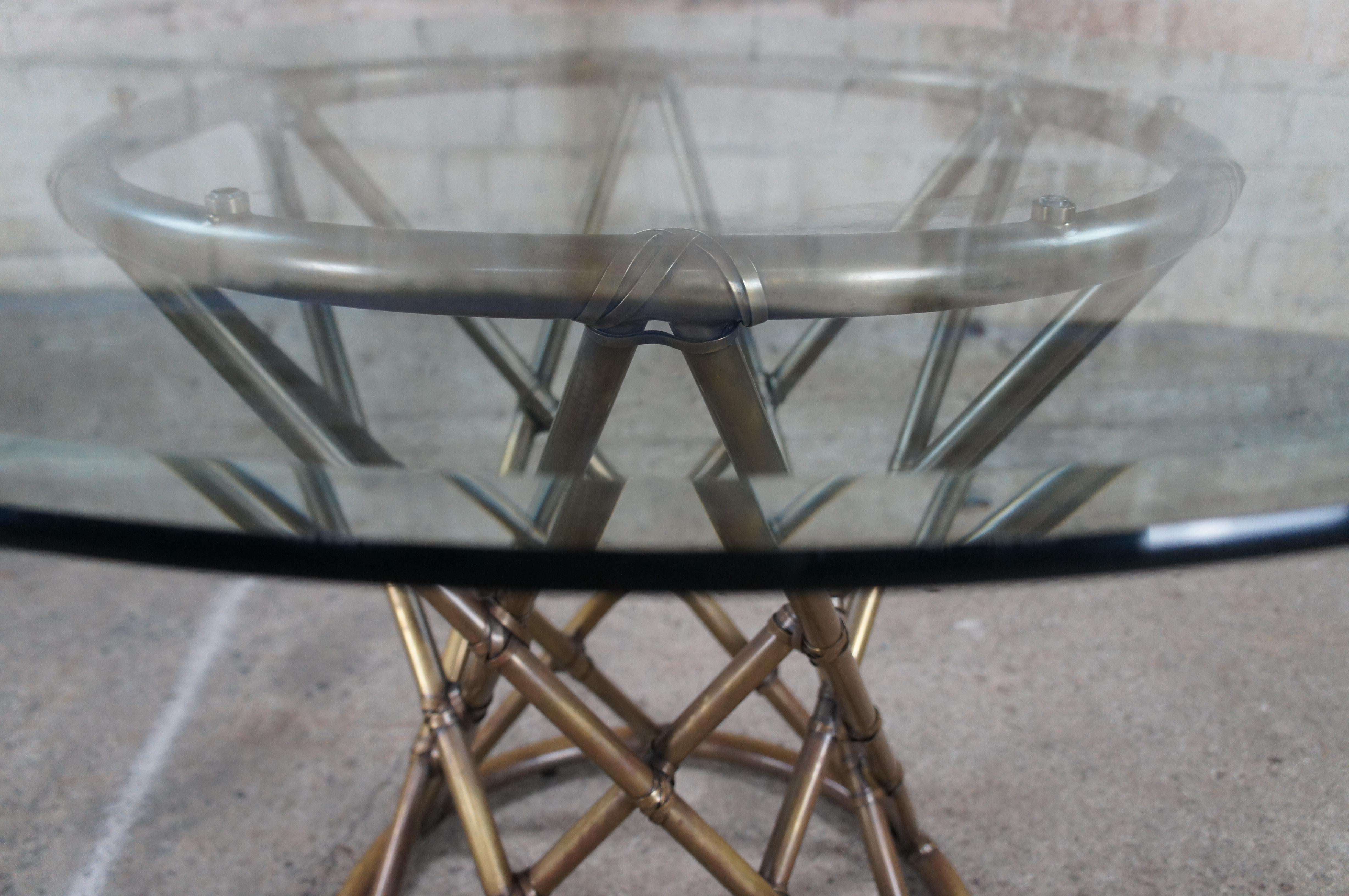 Mesa de comedor con pedestal de latón tubular orgánico y moderno McGuire 44 en venta 4