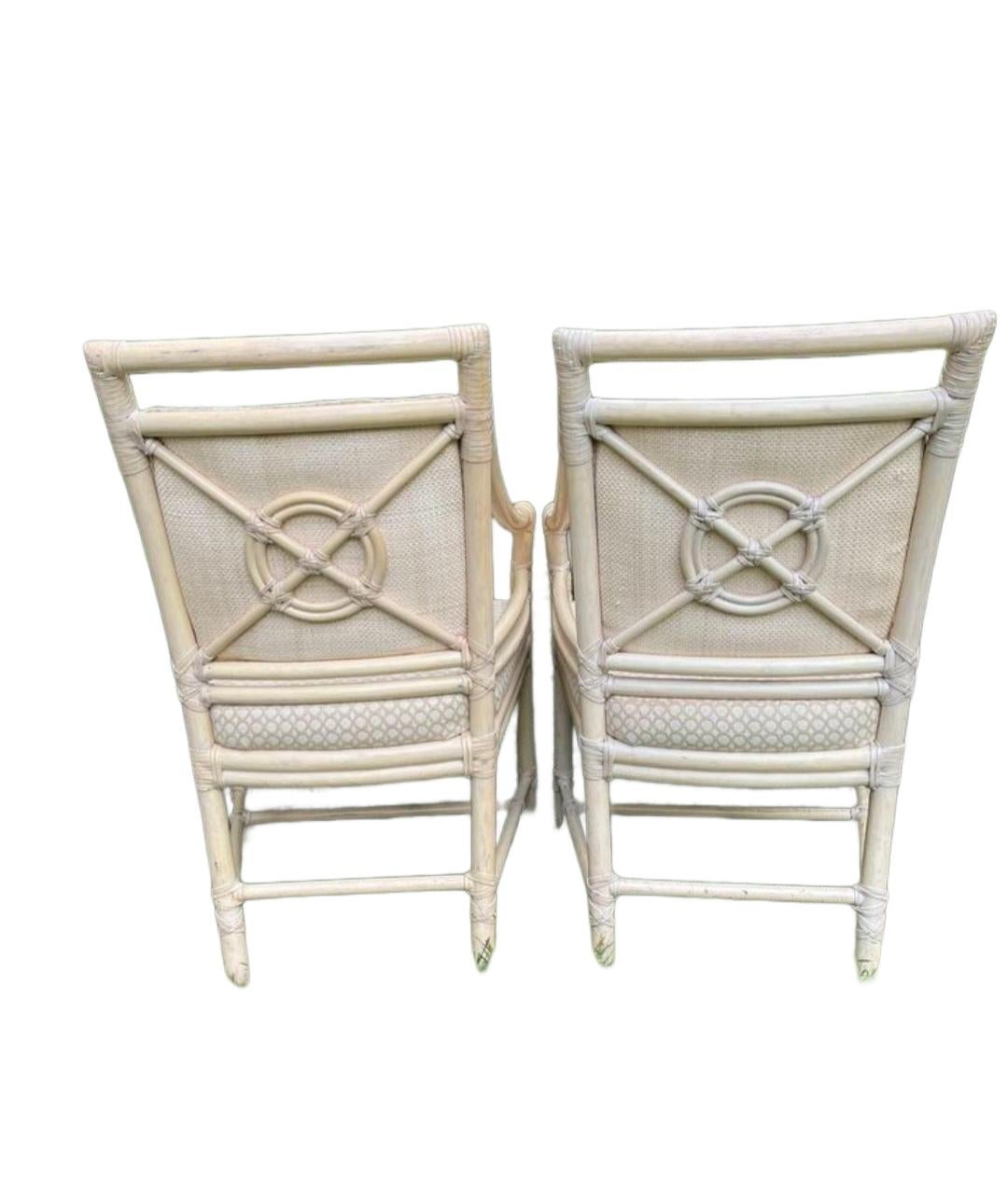 Fin du 20e siècle Paire de chaises longues à accoudoirs McGuire en vente