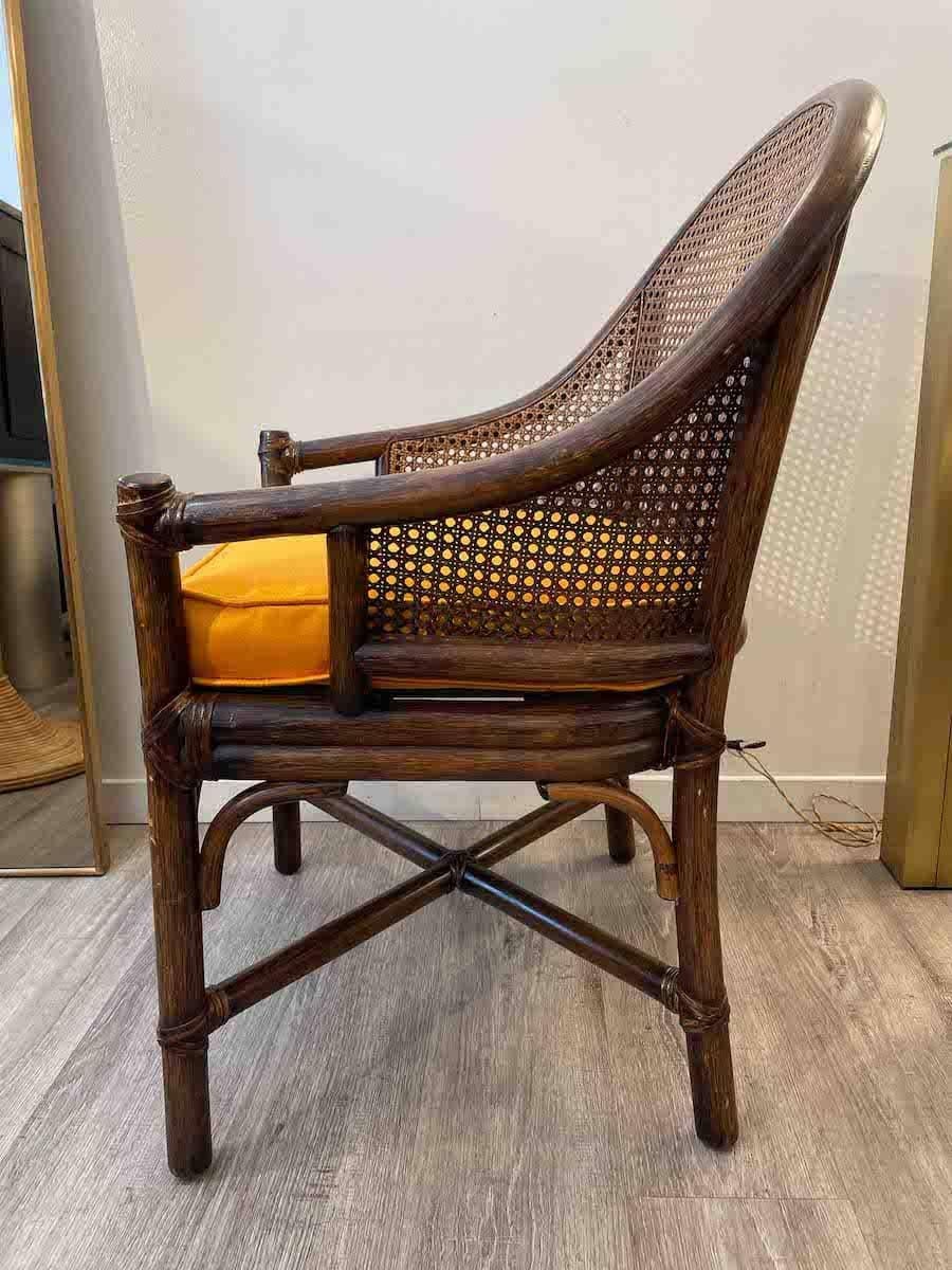Italiano McGuire, Set di 4 poltrone in rattan e bambù con cuscini arancioni in vendita