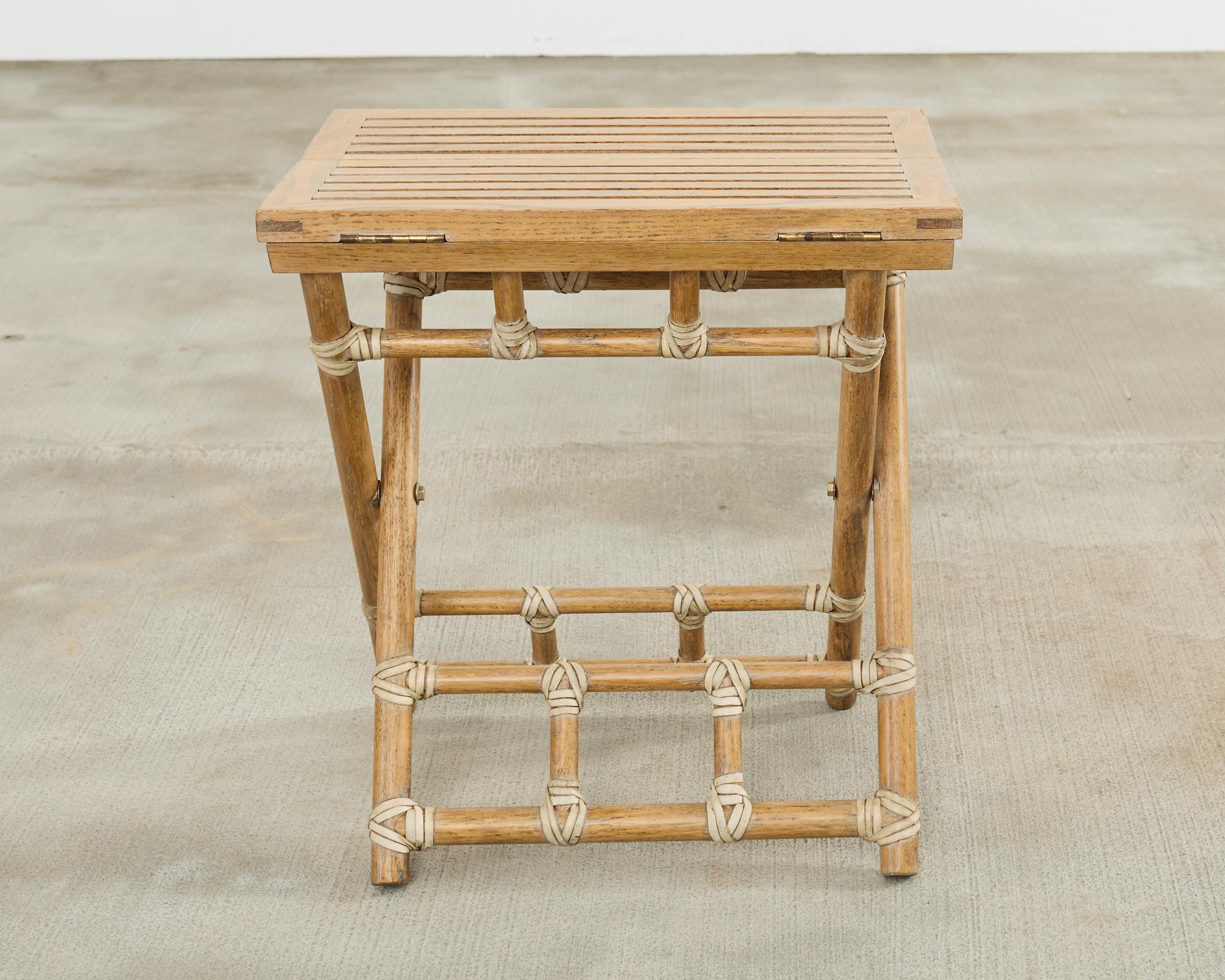 Table à boire pliante McGuire en rotin Oak Oak Campaigner Style en vente 3