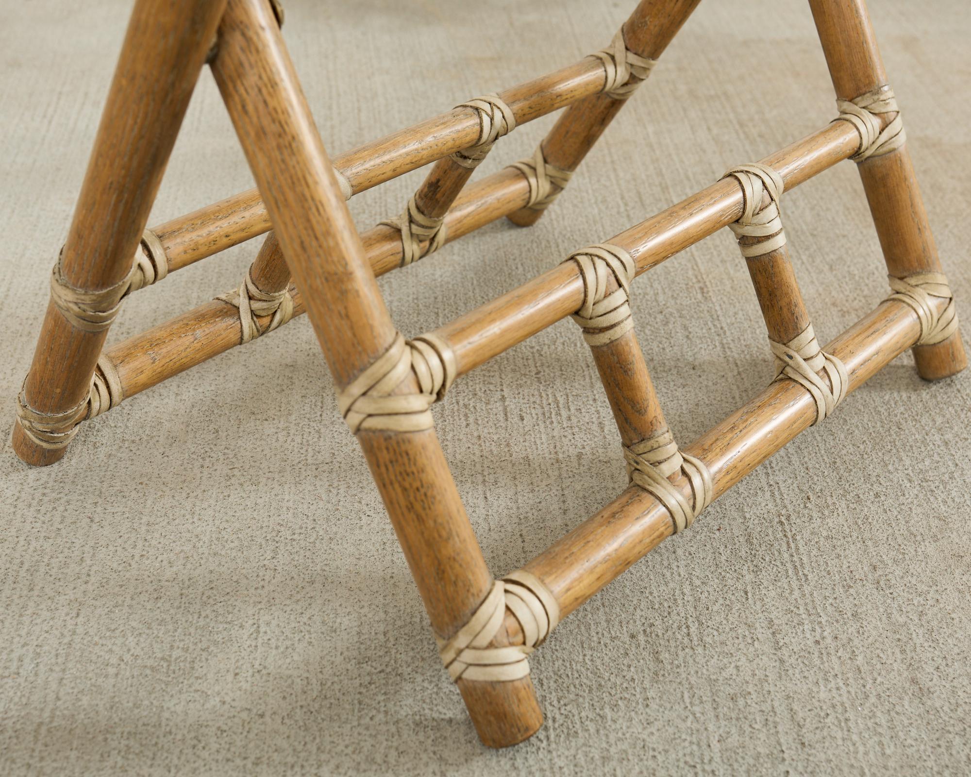 Table à boire pliante McGuire en rotin Oak Oak Campaigner Style en vente 5