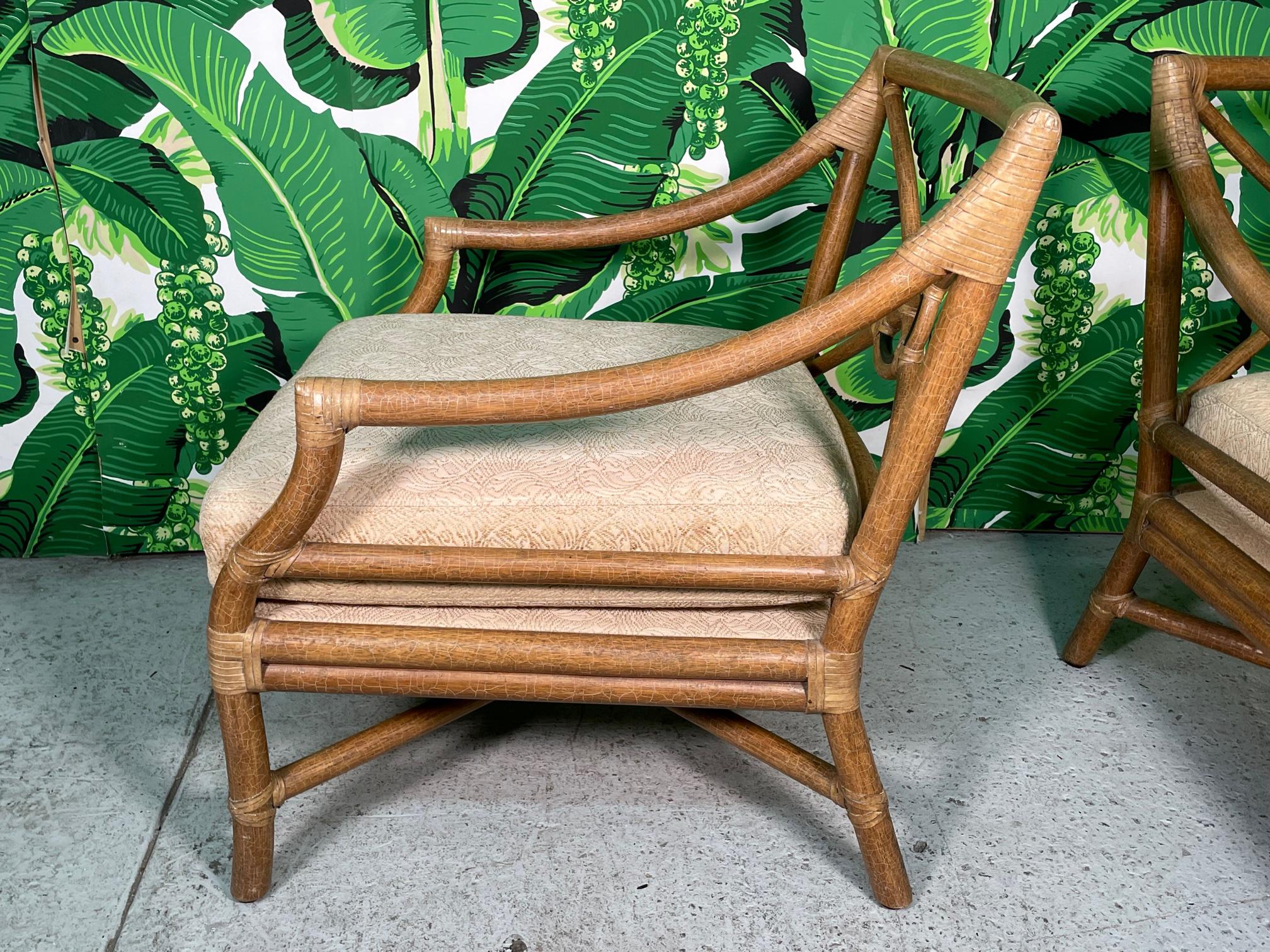 Clubsessel mit target Back aus Rattan von McGuire, ein Paar (Ende des 20. Jahrhunderts) im Angebot