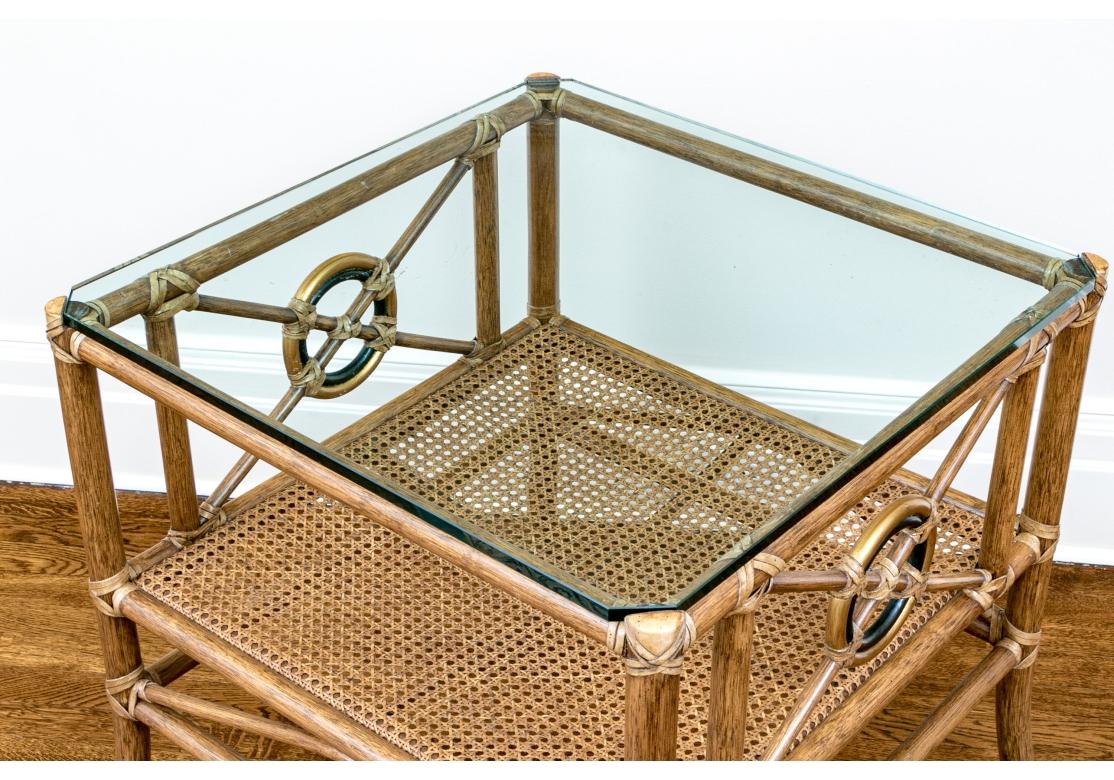 McGuire Rattan-Beistelltisch mit Glasplatte und target-Design-Glasplatte im Angebot 1