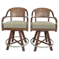 McGuire San Francisco Rattan, Taburetes giratorios de cuero crudo, Pareja