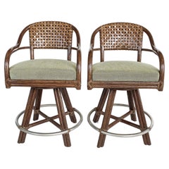 McGuire San Francisco Rattan, drehbare Hocker aus Rohleder, Paar