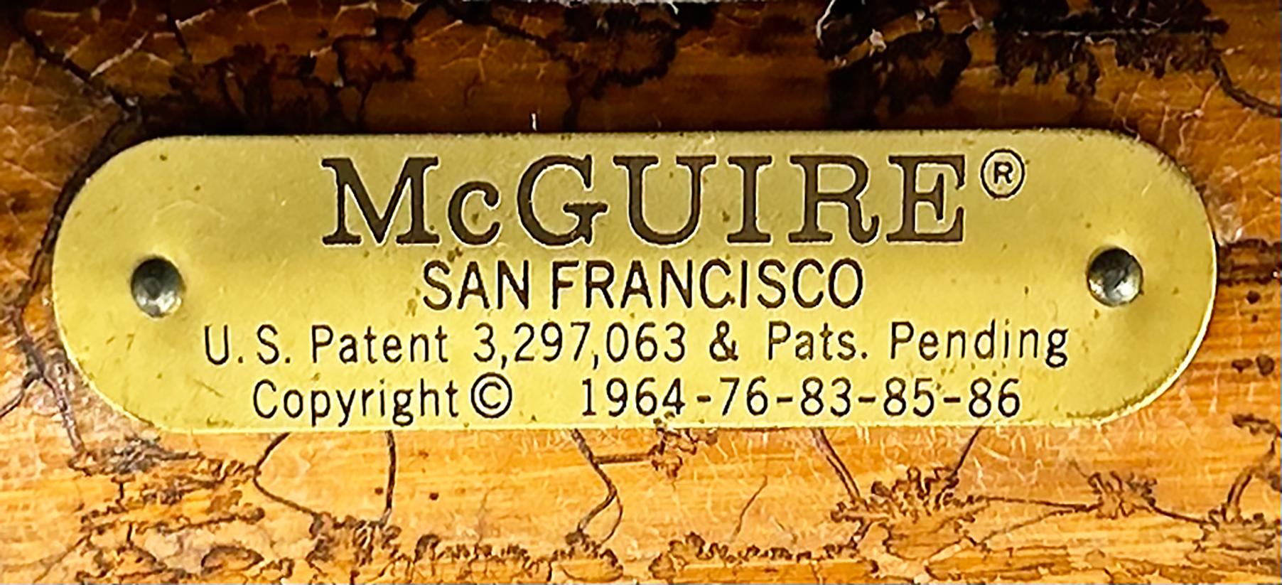 McGuire San Francisco, 4er-Set gepolsterter Rattansessel mit Rohlederbezug im Angebot 10
