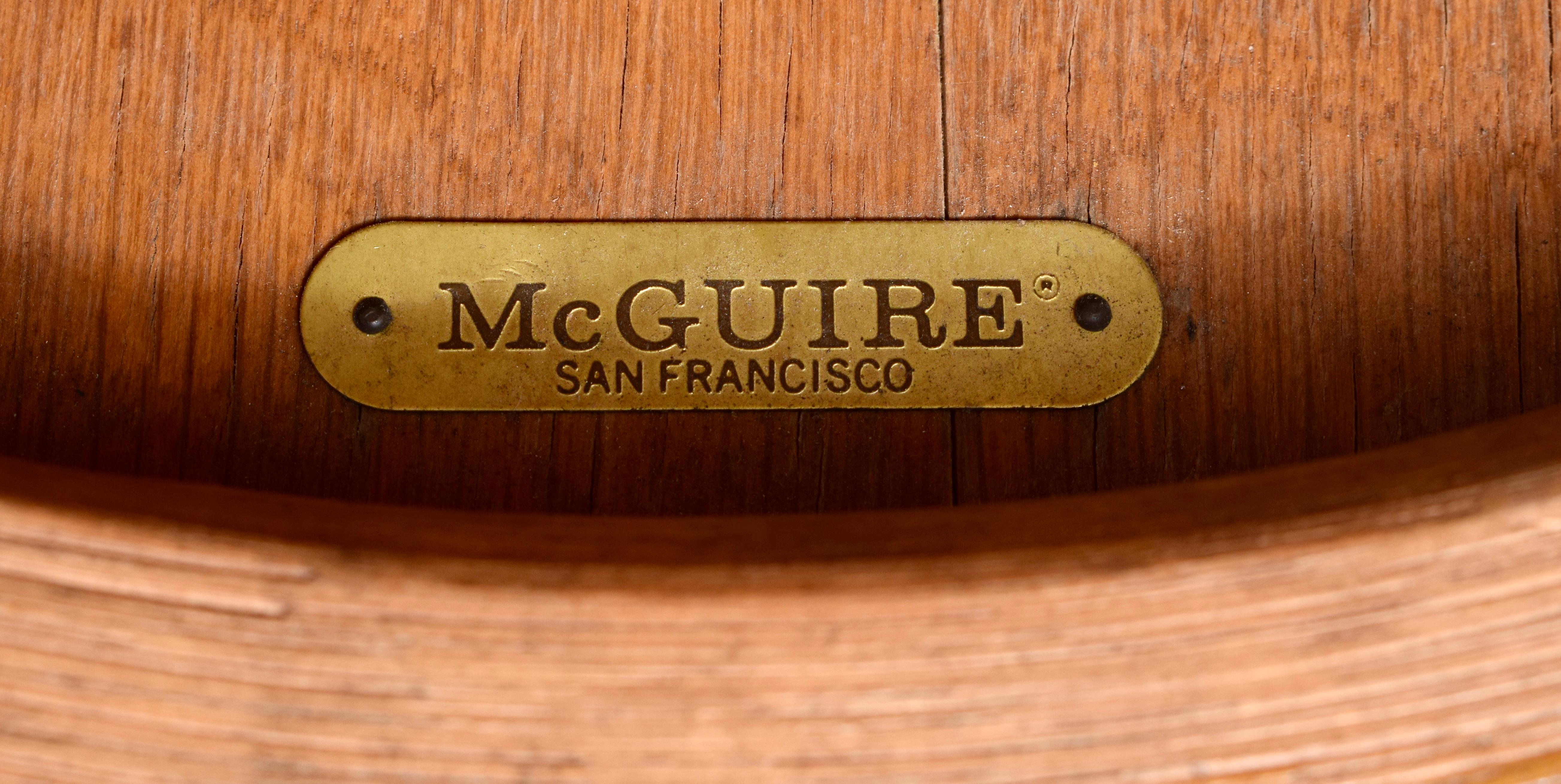 20ième siècle McGuire San Francisco Tables d'extrémité pivotantes, paire en vente