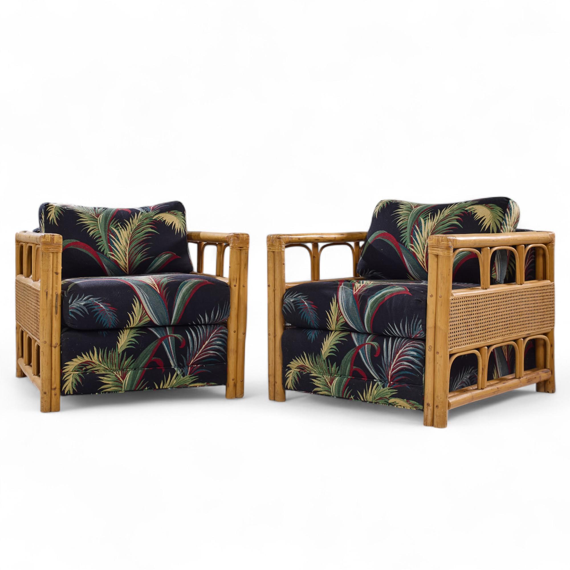 McGuire Style Mid Century Rattan Club Lounge Stühle - Paar (Moderne der Mitte des Jahrhunderts) im Angebot