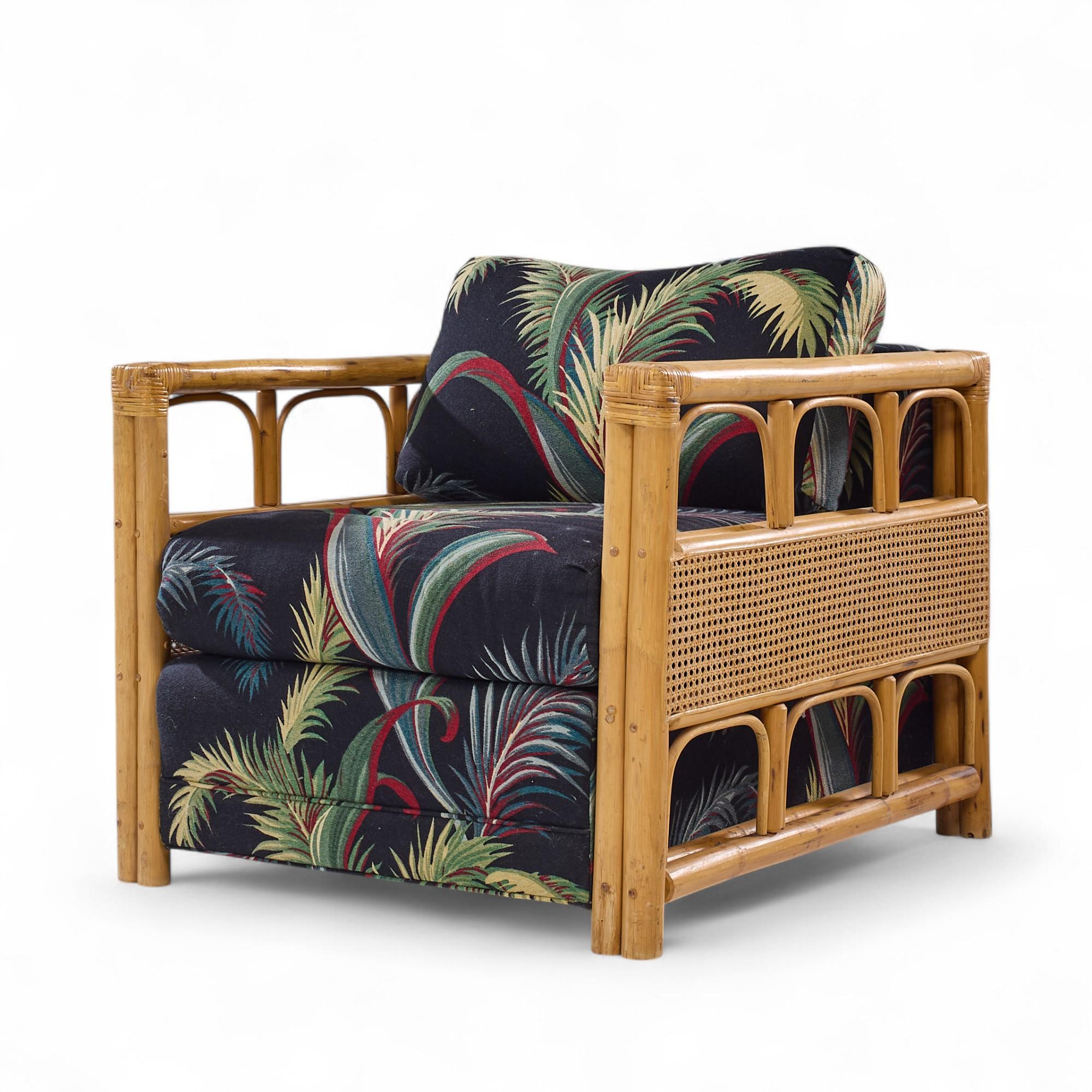 McGuire Style Mid Century Rattan Club Lounge Stühle - Paar (Polster) im Angebot
