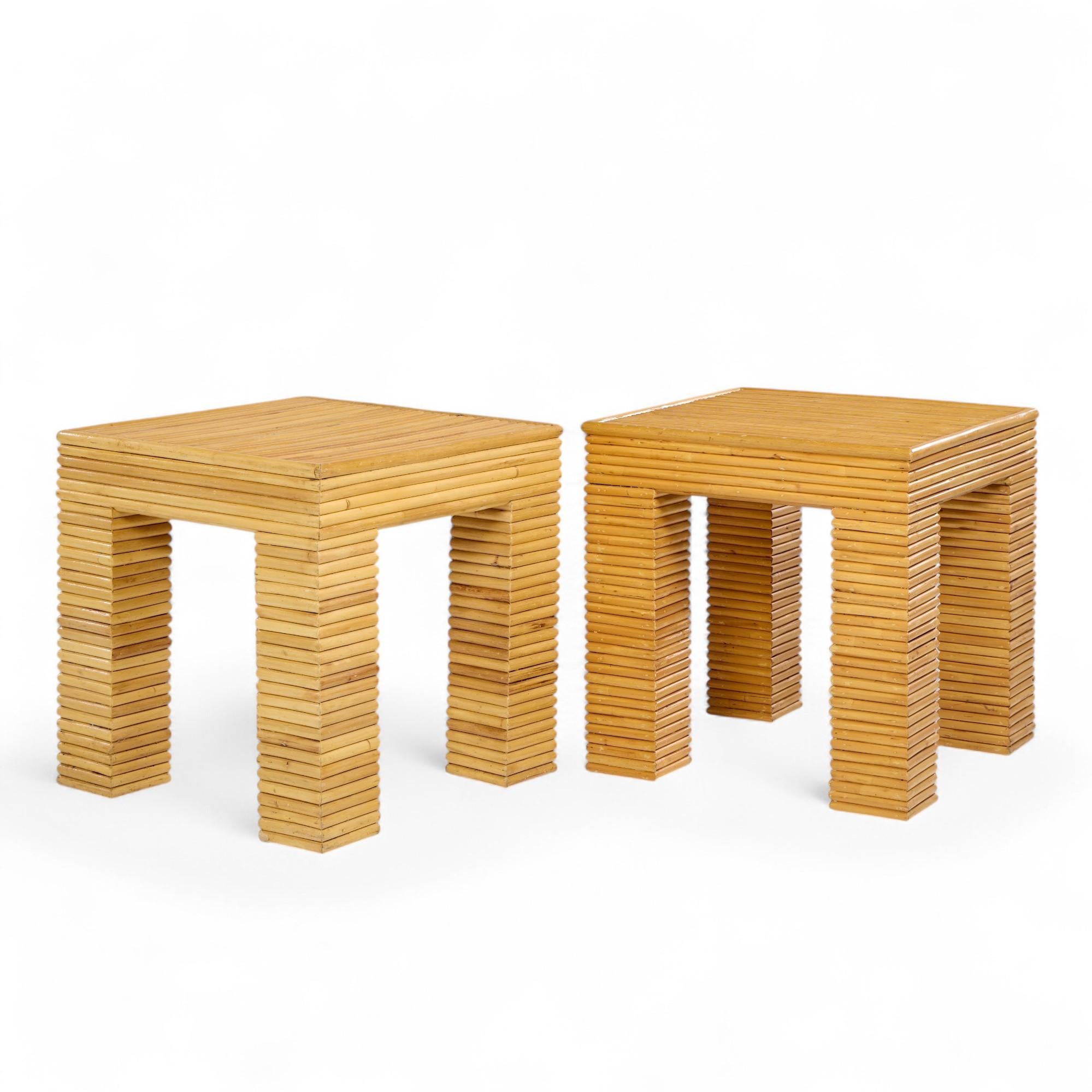 Tables d'appoint en rotin style McGuire Mid Century - Paire

Chaque table d'appoint mesure : 22.25 de large x 22.25 de profond x 22.25 de haut

Nous prenons nos photos dans un studio à éclairage contrôlé afin de montrer le plus de détails possible.