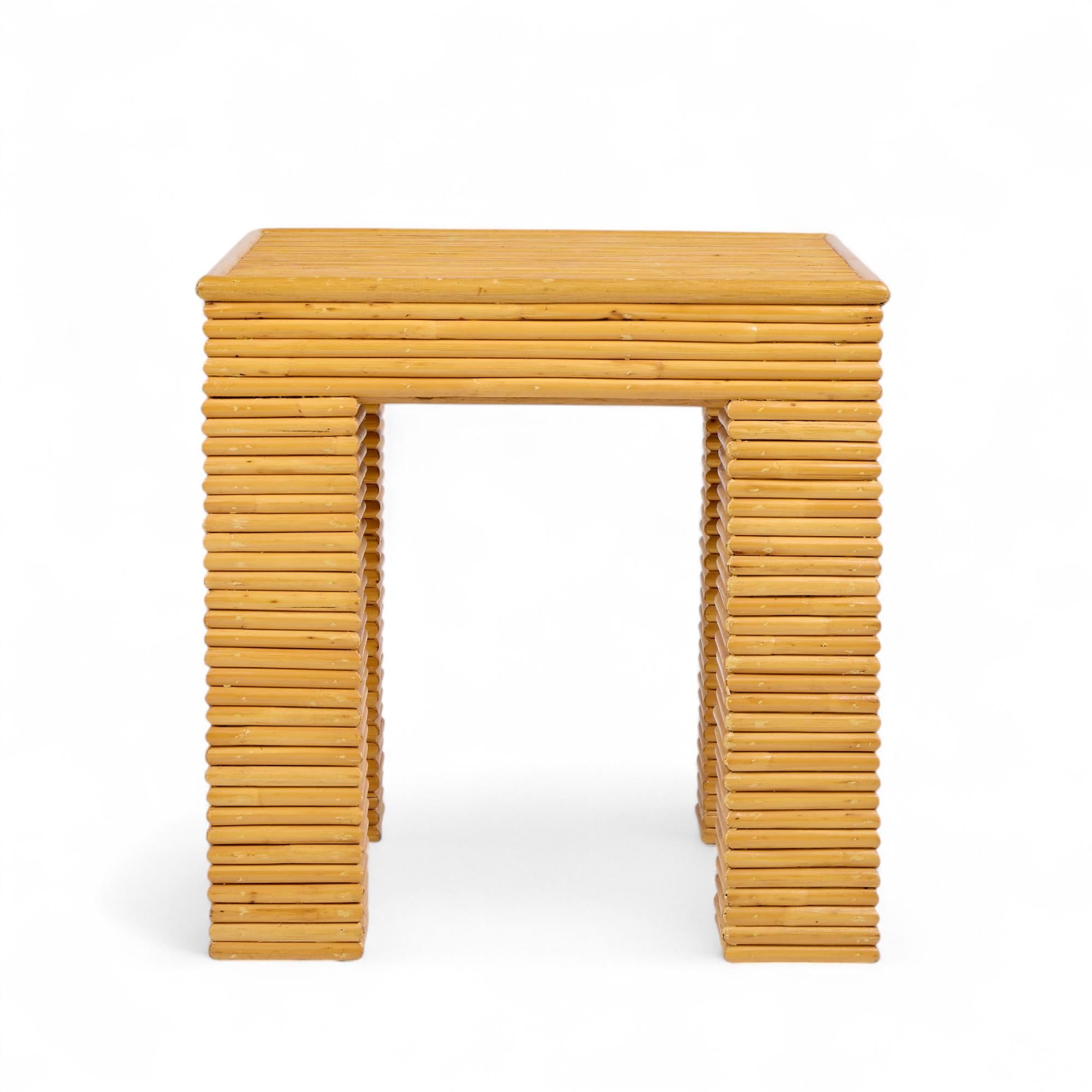 Tables d'appoint en rotin style McGuire Mid Century - Paire Bon état - En vente à Franklin Park, IL