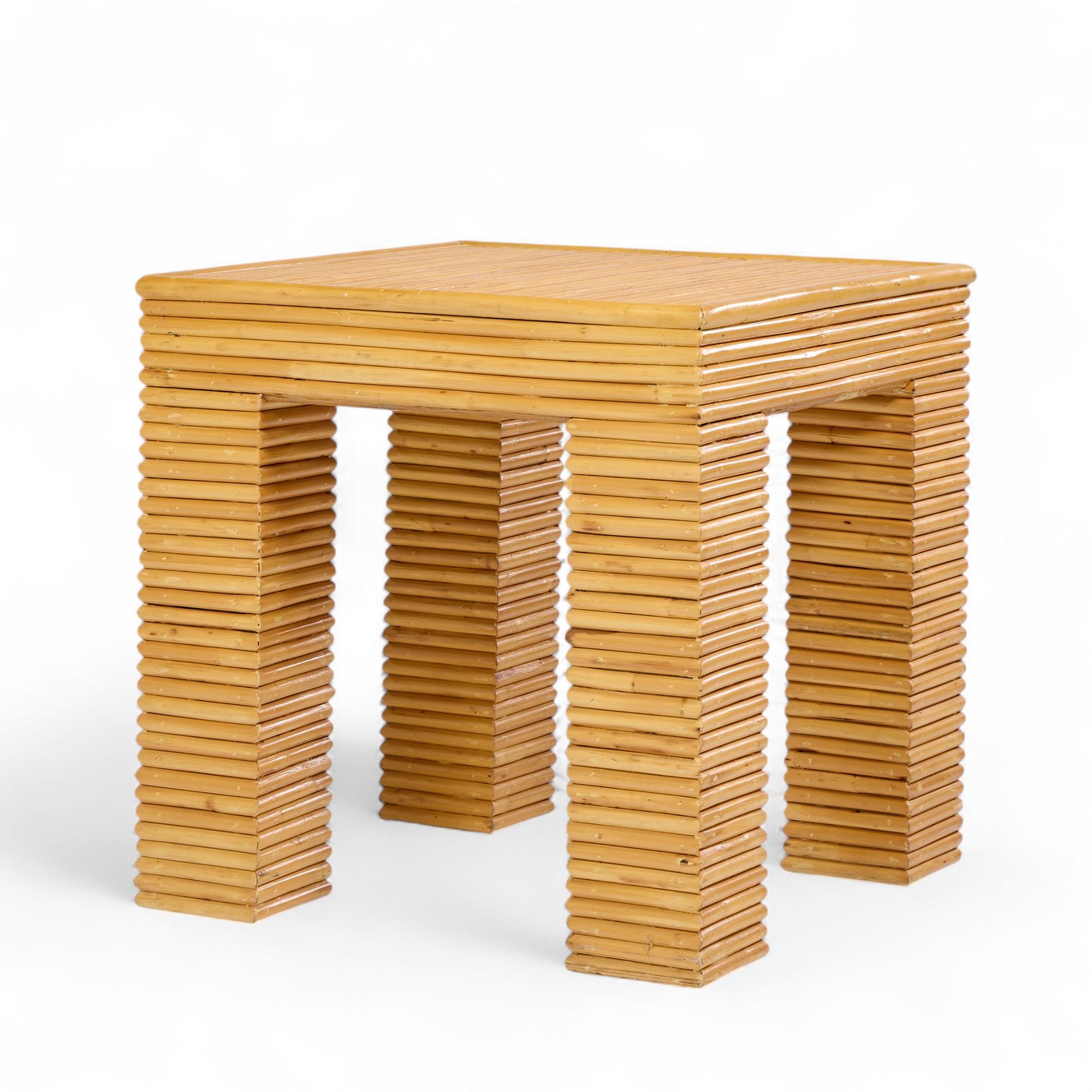 Tables d'appoint en rotin style McGuire Mid Century - Paire en vente 2