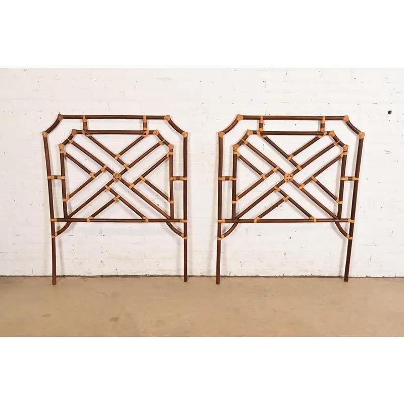 Tête de lit pour deux personnes en bambou et rotin de style McGuire, circa 1970 en vente 4