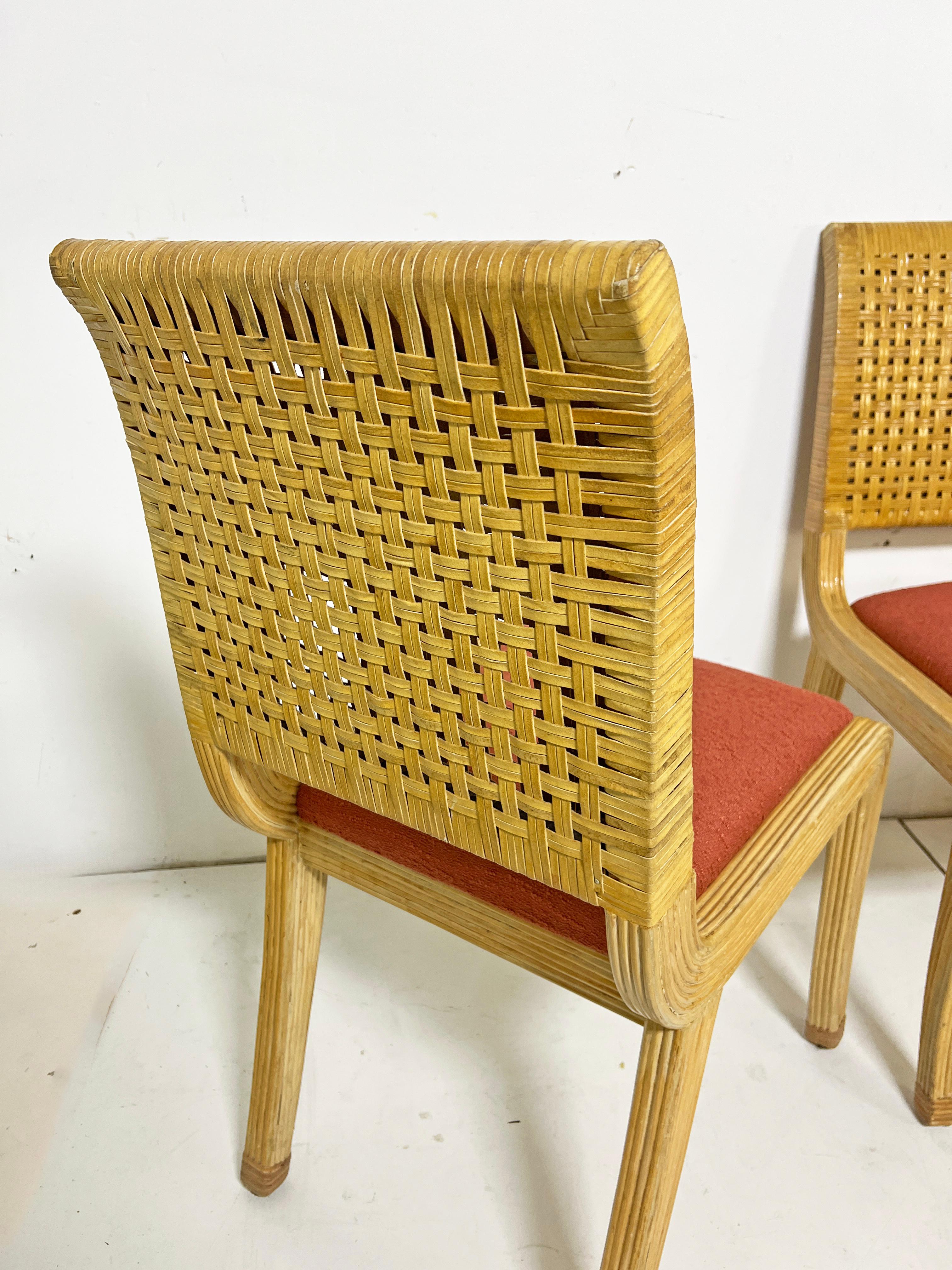 Ensemble de six chaises de salle à manger en roseau et canne, style McGuire, circa 1970 en vente 3