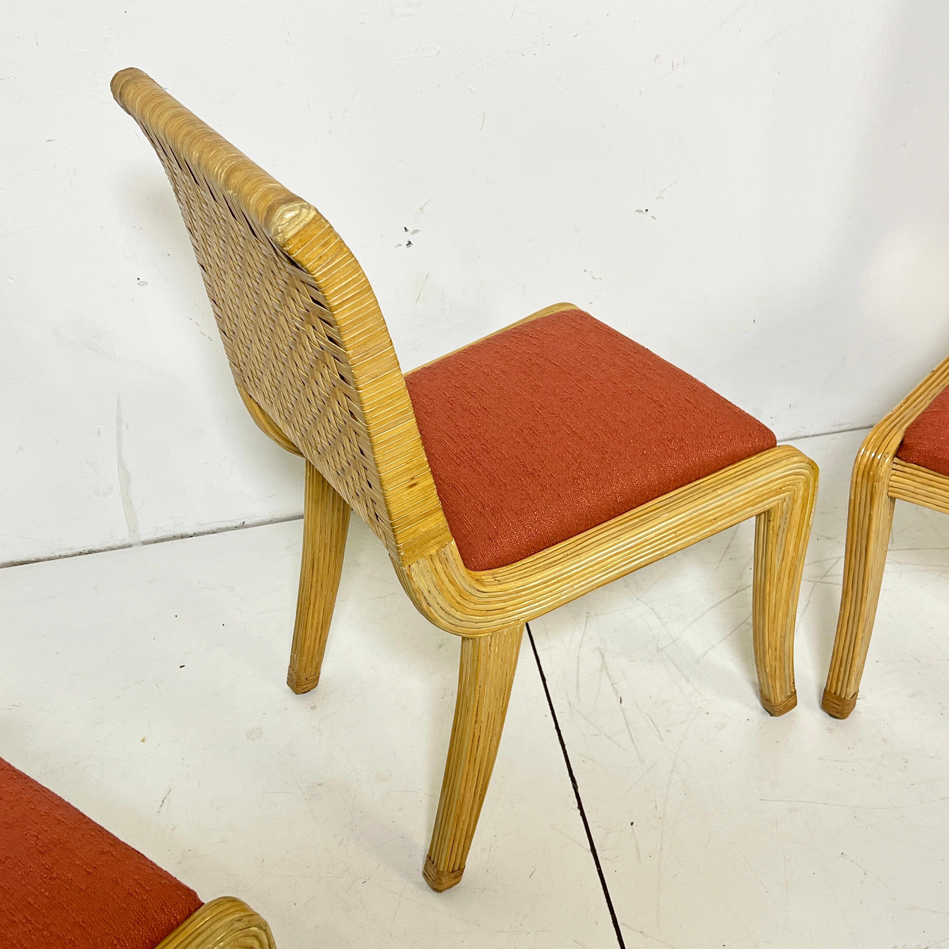 Ensemble de six chaises de salle à manger en roseau et canne, style McGuire, circa 1970 en vente 2