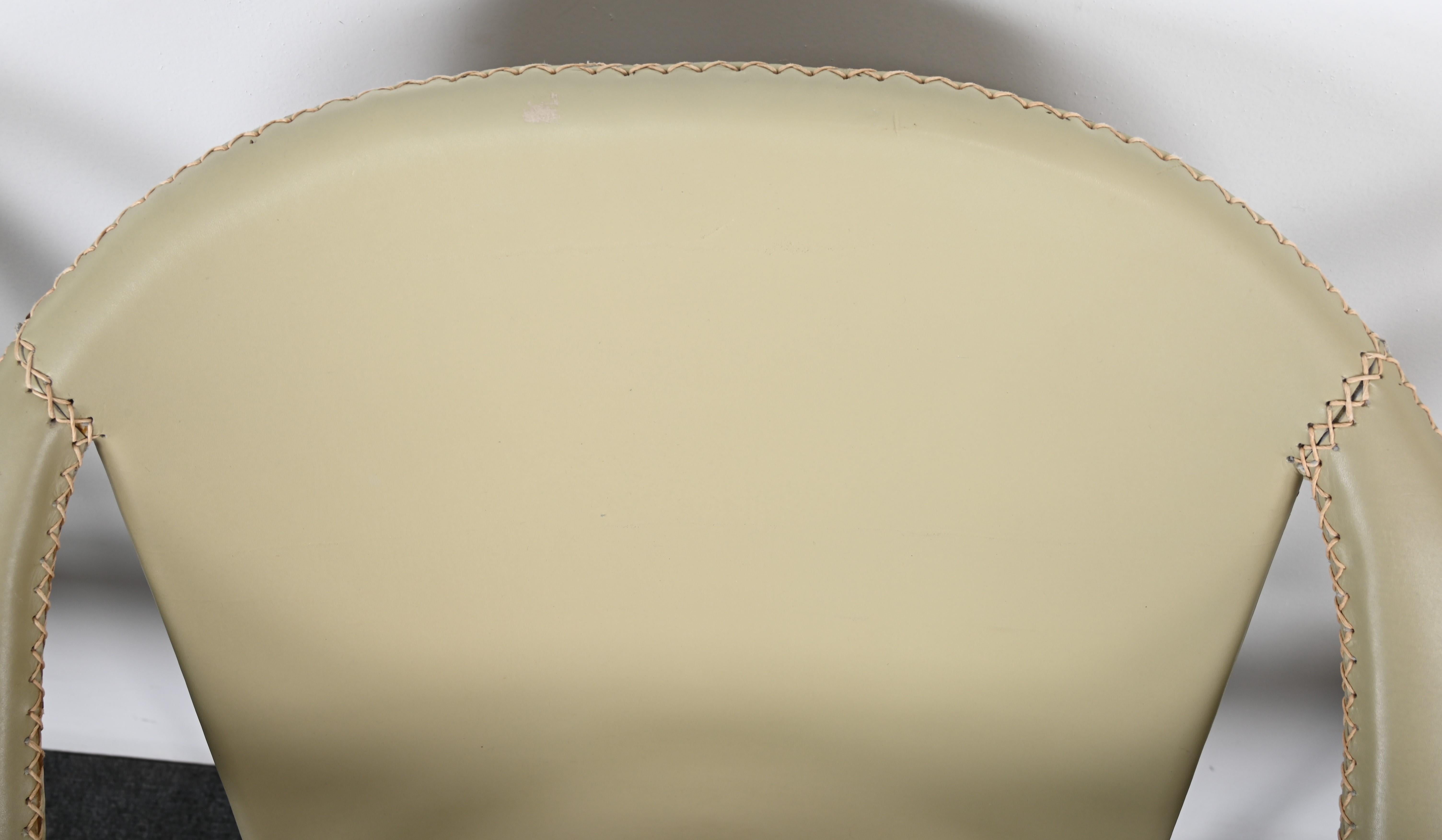 McGuire Style Satz von sechs Esszimmerstühlen aus Stahl und Leder, Terrassenmöbel im Angebot 7