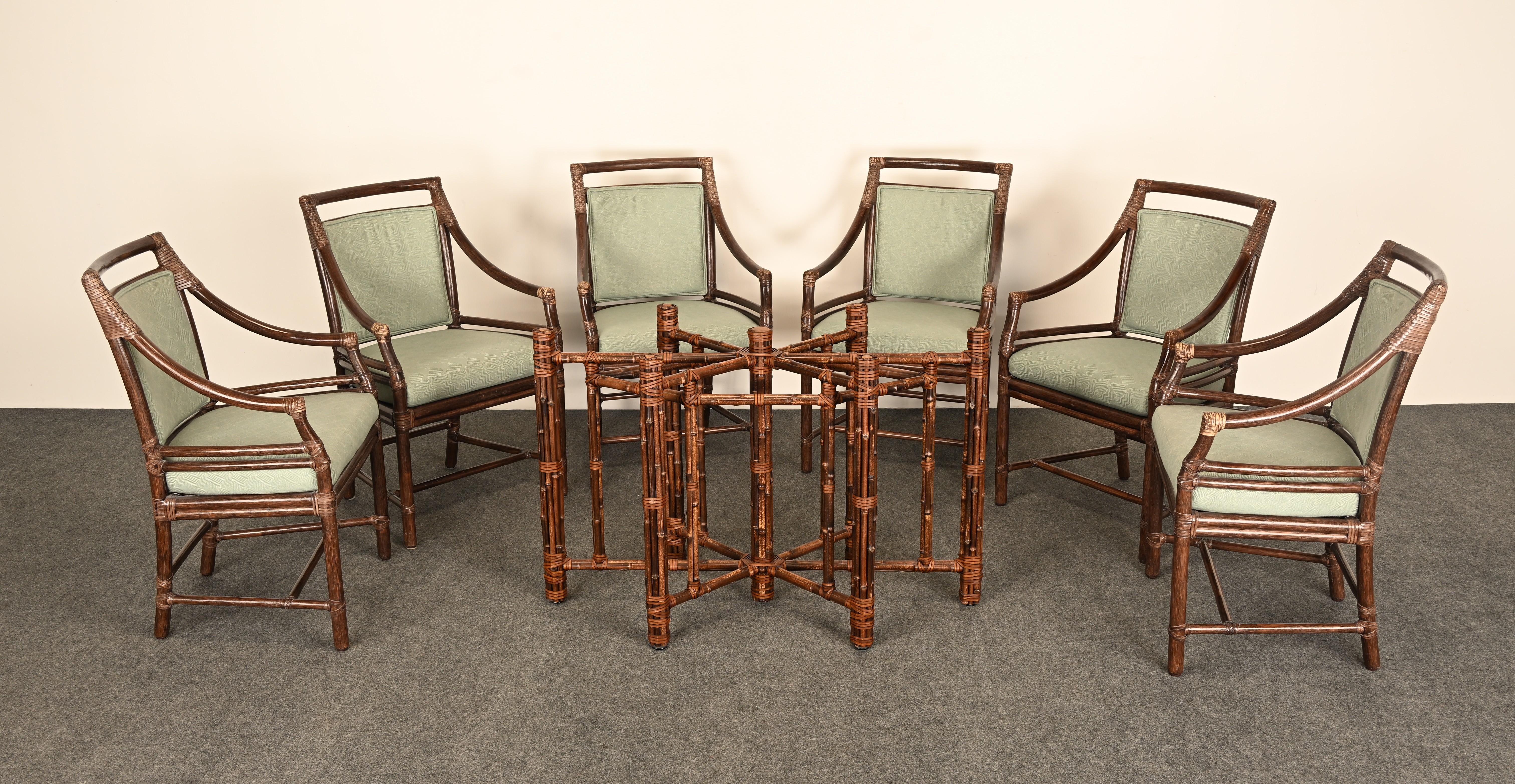 Fine XX secolo Set di sei sedie da pranzo a braccio in rattan McGuire 
