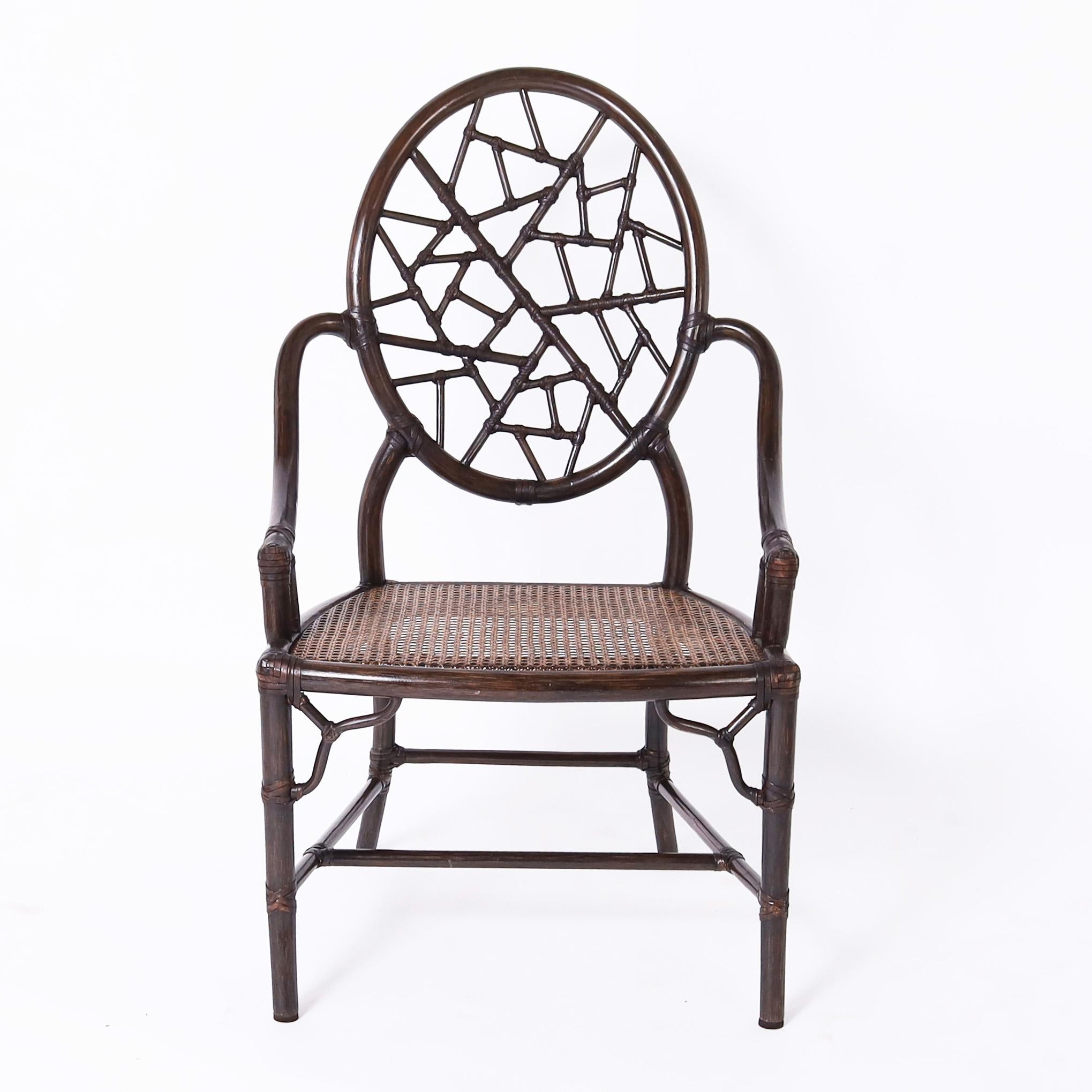 Chippendale cinese McGuire Set di otto sedie da pranzo cinesi Chippendale con canne, d'epoca in vendita