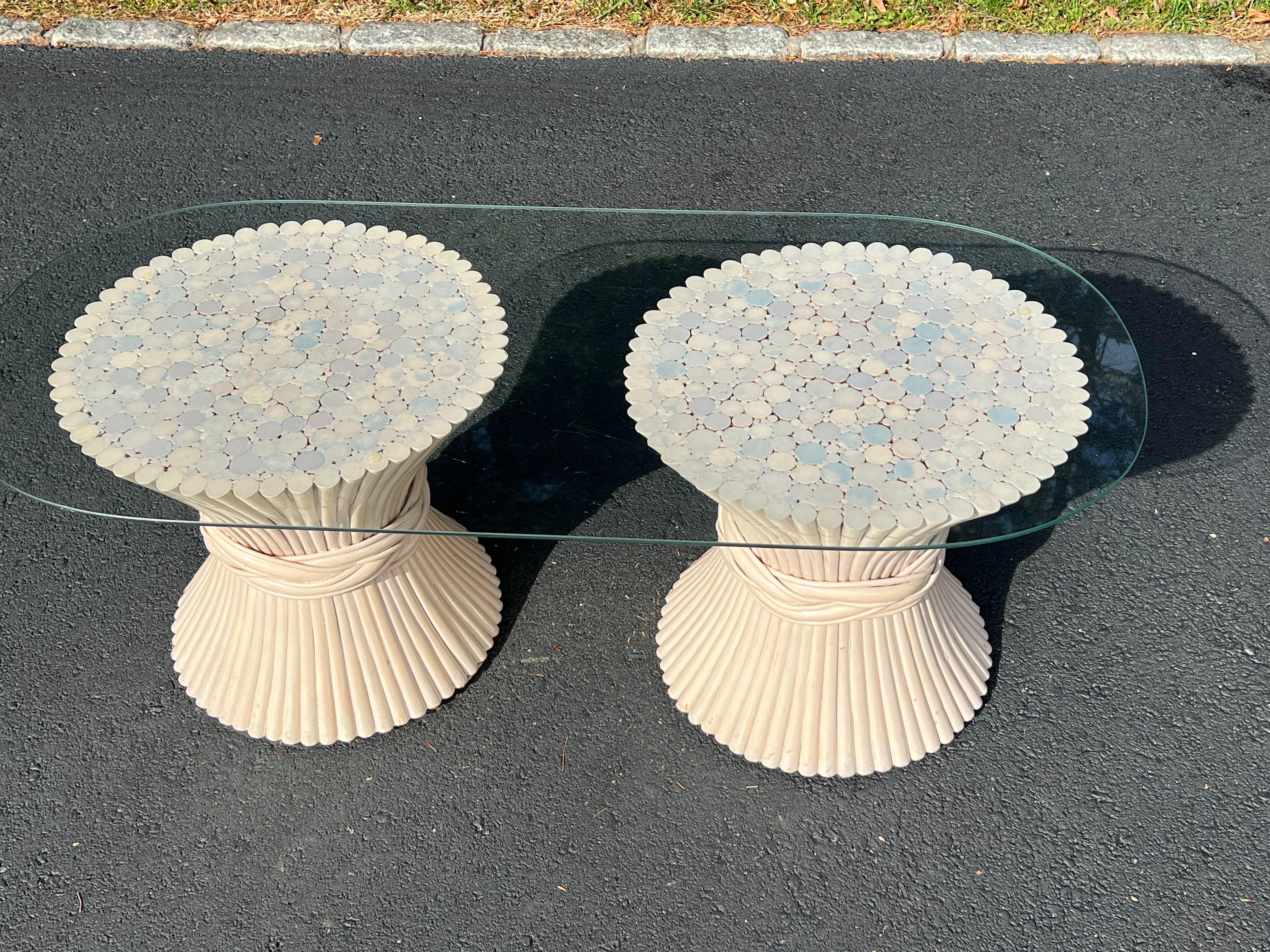 Table basse en rotin McGuire Wheat Chaff Coastal en vente 1