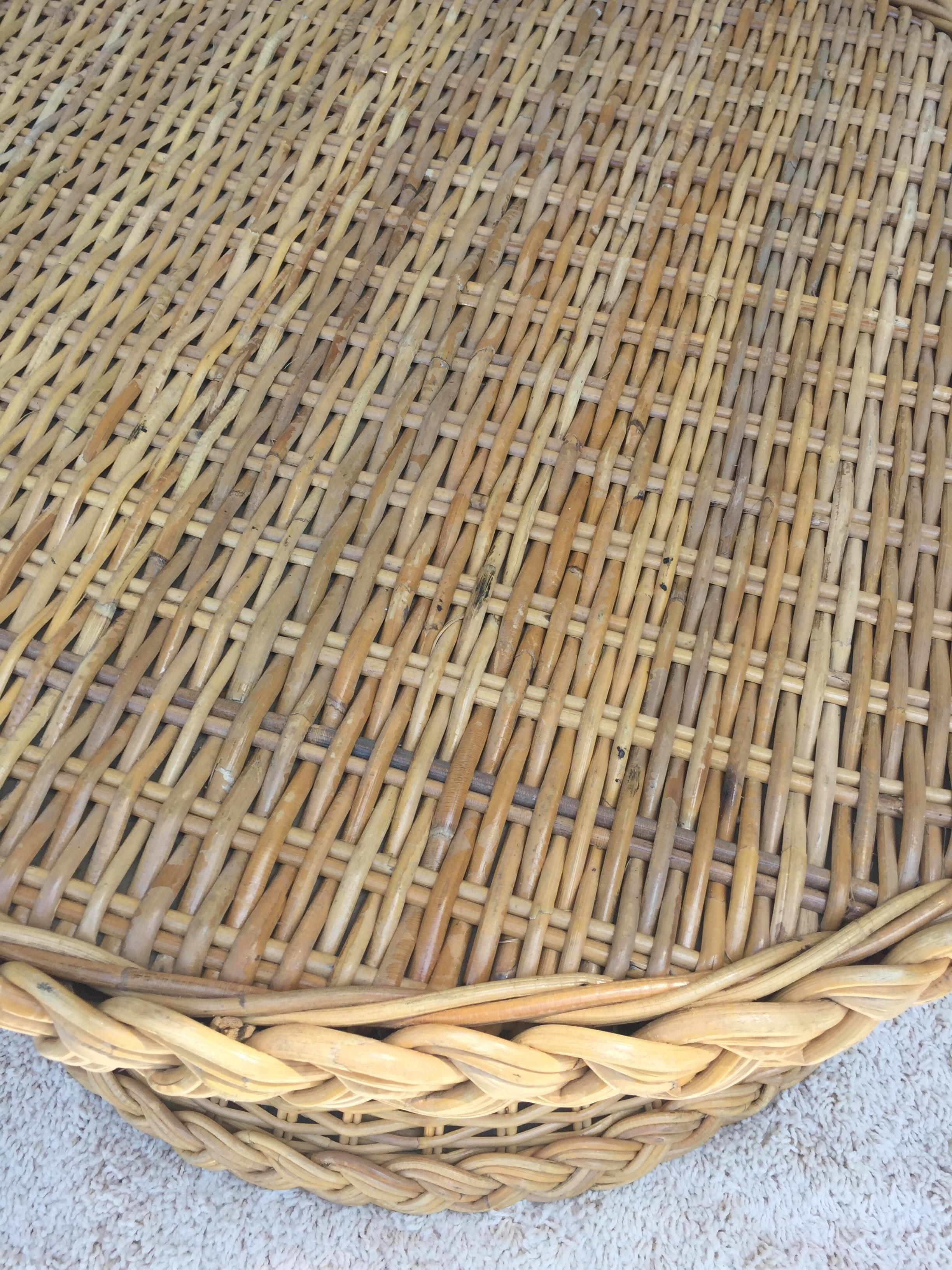 McGuire Wicker Circular Coffee Table/ Side Table In Excellent Condition In Westport, CT