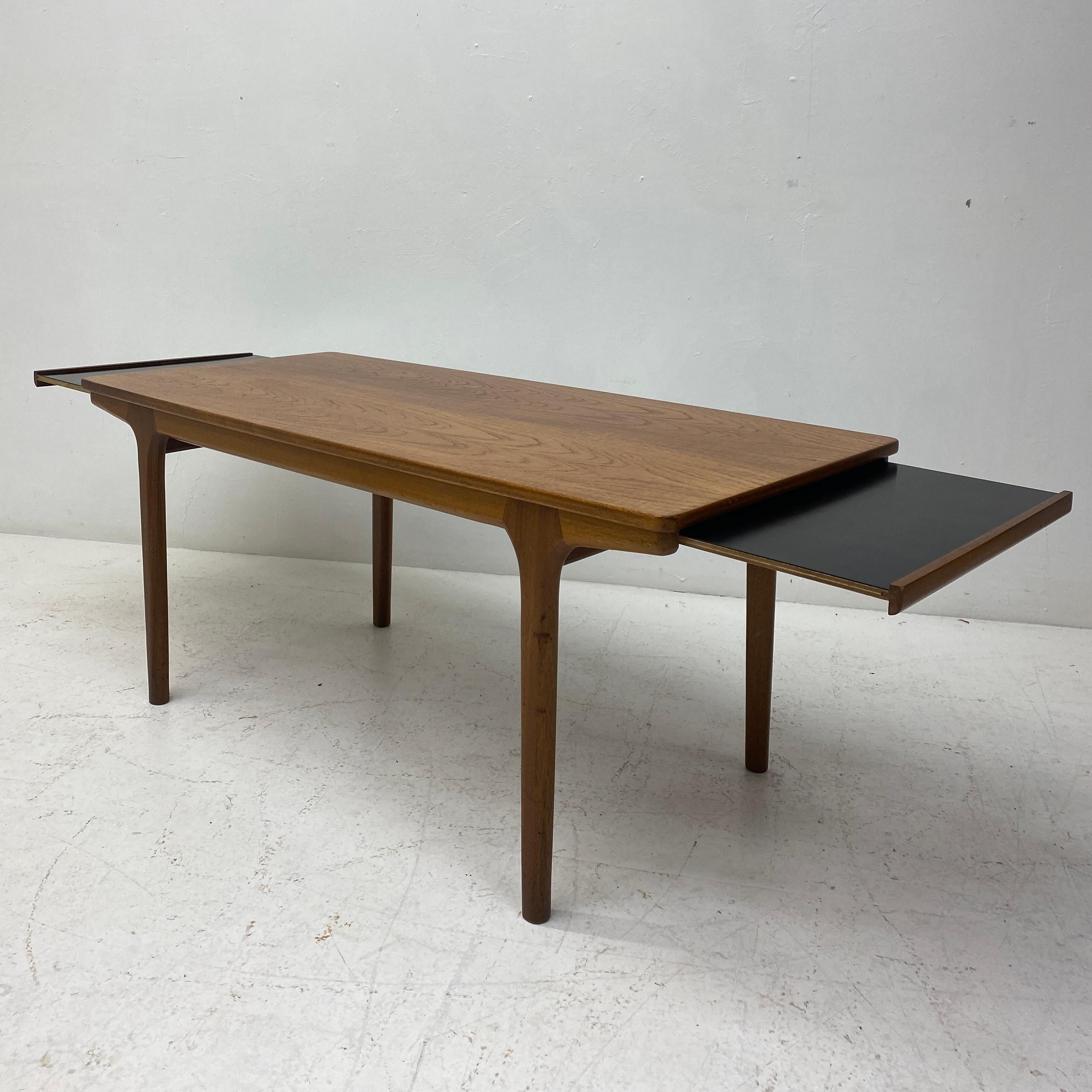 Mid-Century Modern McIntosh Coffee Table Extendable