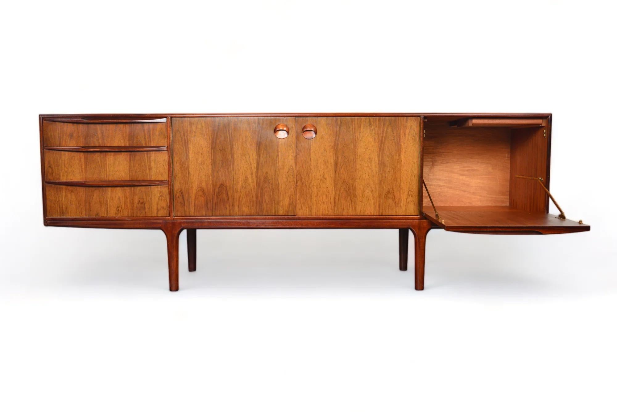 Scottish Mcintosh Dunotter Credenza In Rosewood For Sale