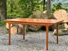 McIntosh Extending Dining Table (Dunvegan)