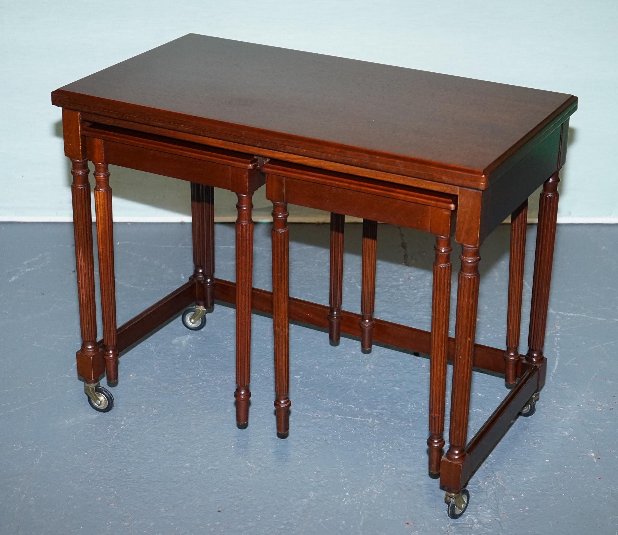 SET DI TAVOLI ESTENSIBILI MCINTOSH DEL MEDIO SECOLO in vendita 6
