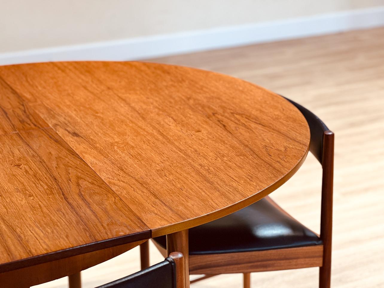 20th Century McIntosh Set of a Circular table and chairs For Sale