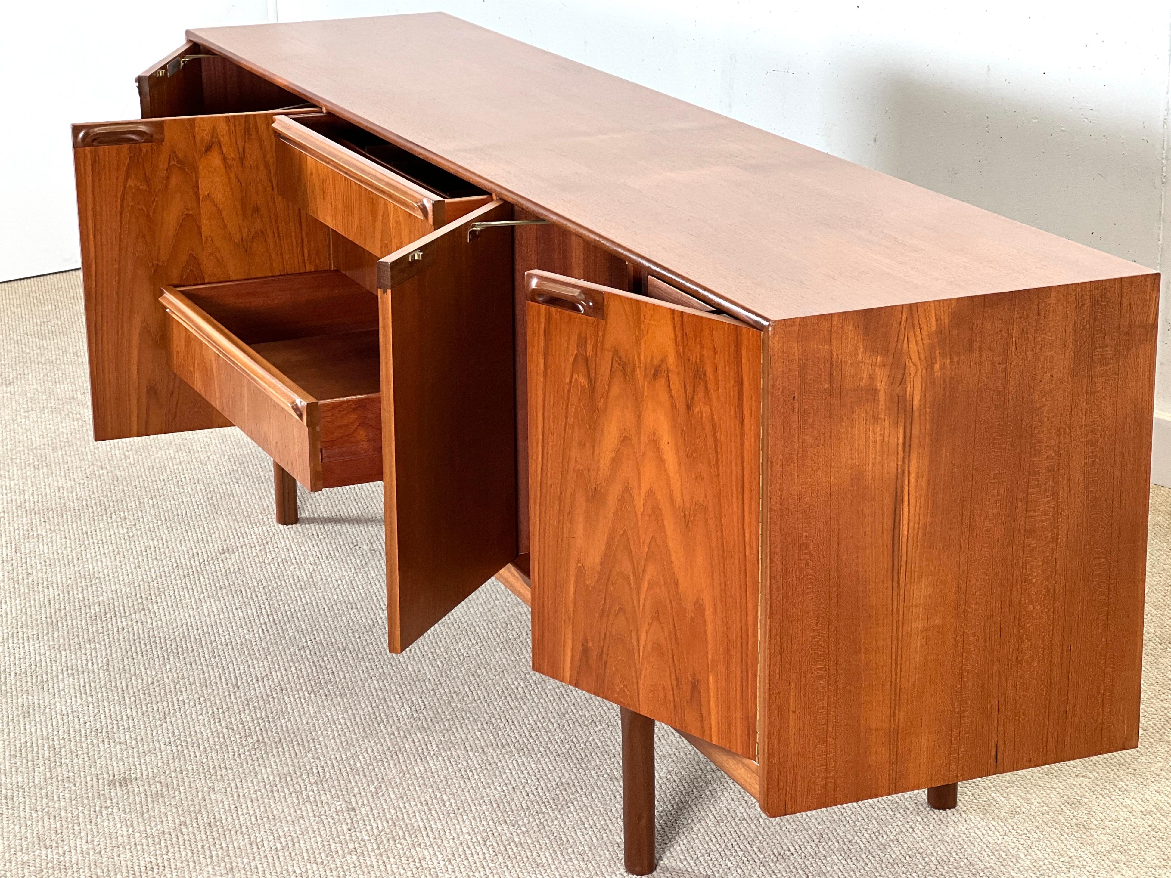 mcintosh sideboard models