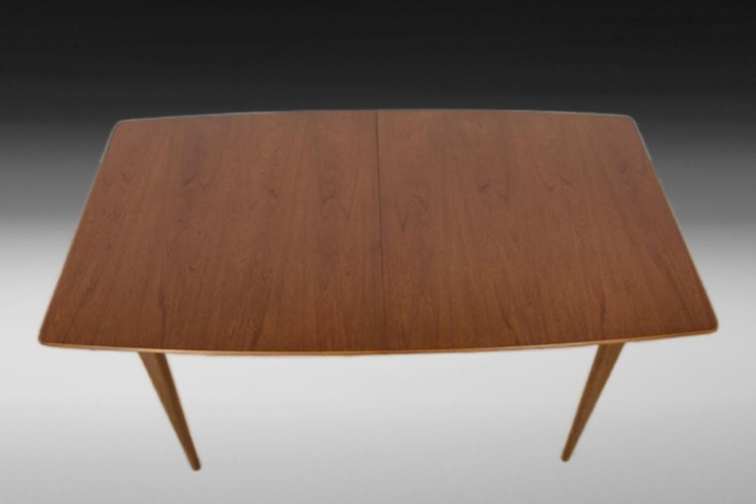 McIntosh T2 Extending Dining Table designed by Tom Robertson for A.H. McIntosh In Good Condition In Seaford, GB