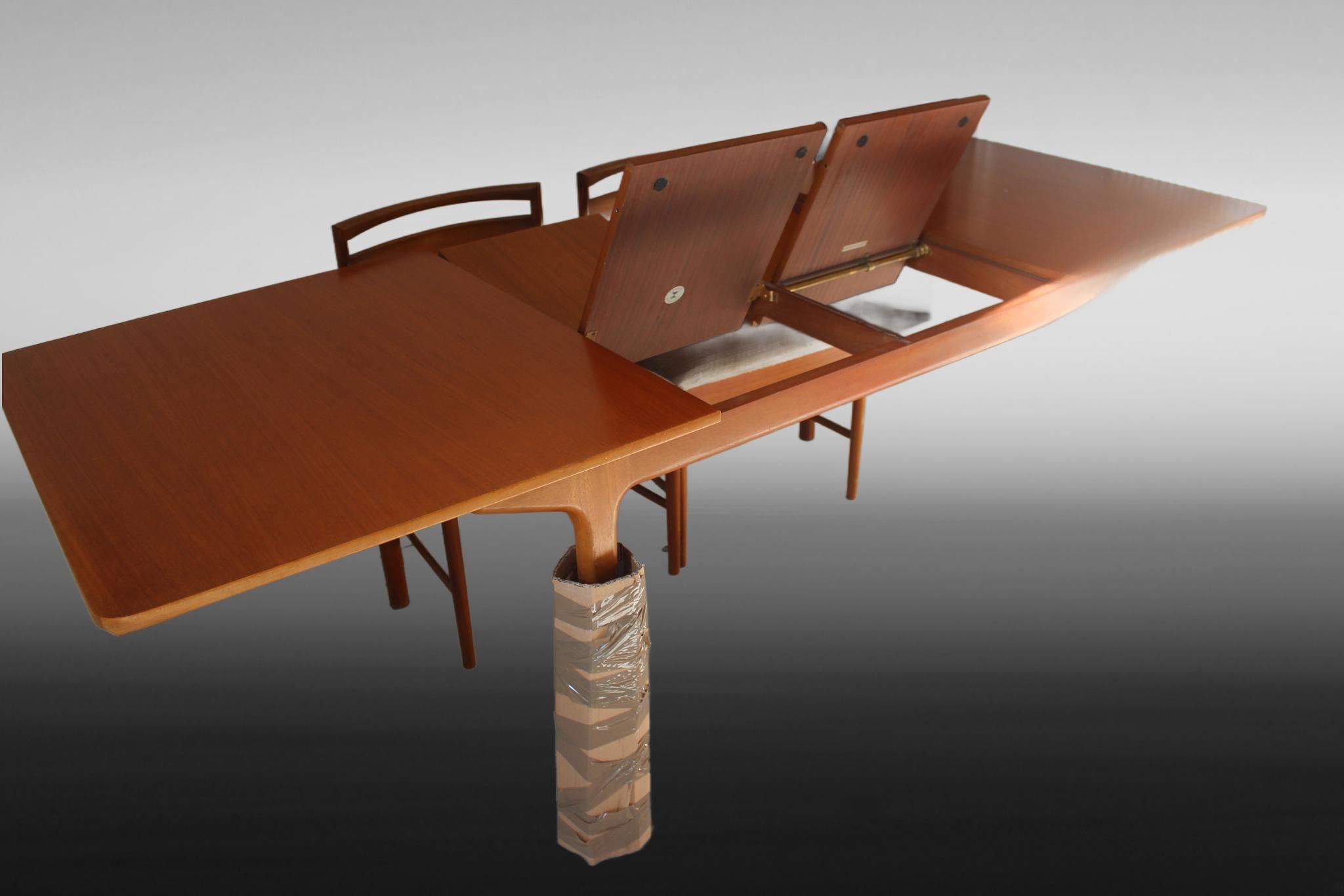 McIntosh T3 Table à manger extensible en teck en vente 3