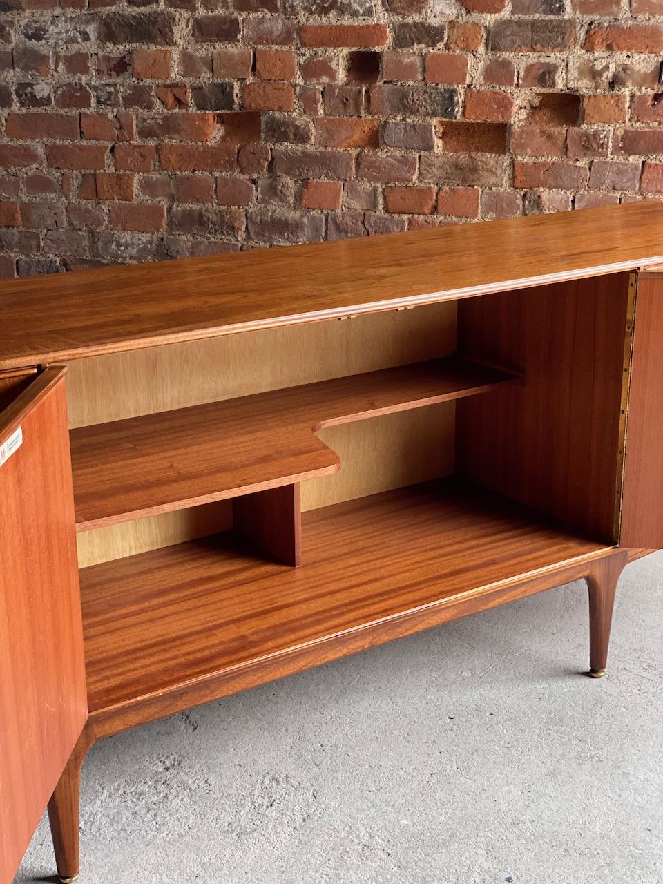 McIntosh Teak Sideboard Credenza by Tom Robertson for A.H McIntosh, circa 1960s In Good Condition In Longdon, Tewkesbury