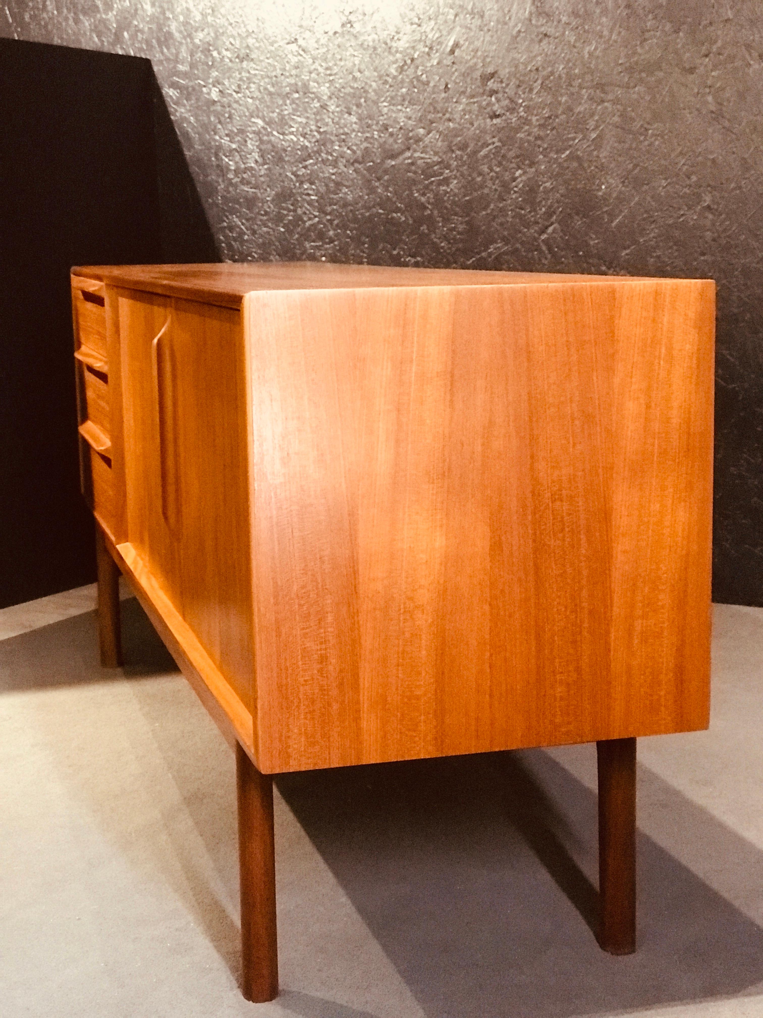 McIntosh teak sideboard, Made in Scotland in the ’70s 5