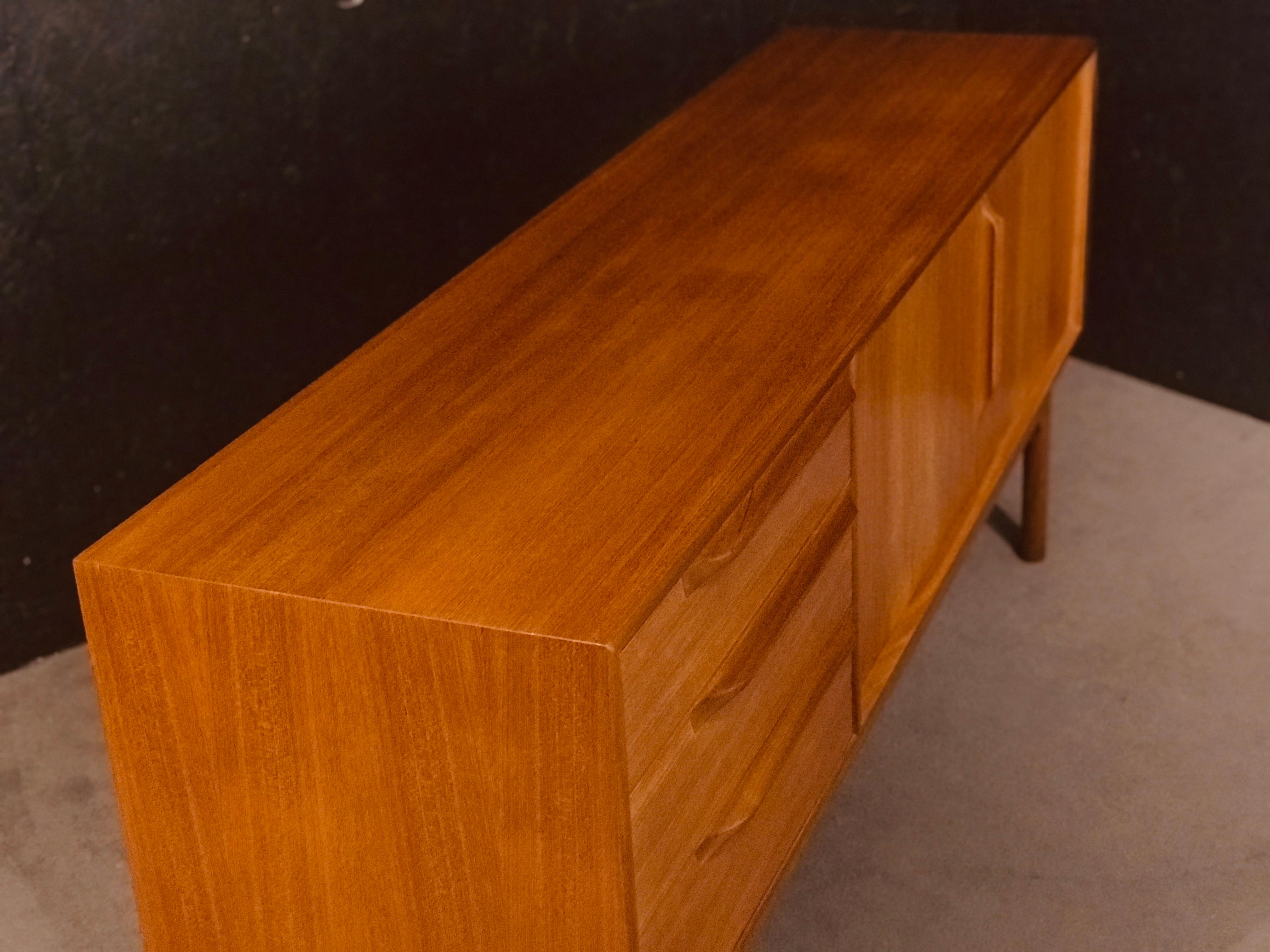 McIntosh teak sideboard, Made in Scotland in the ’70s 2