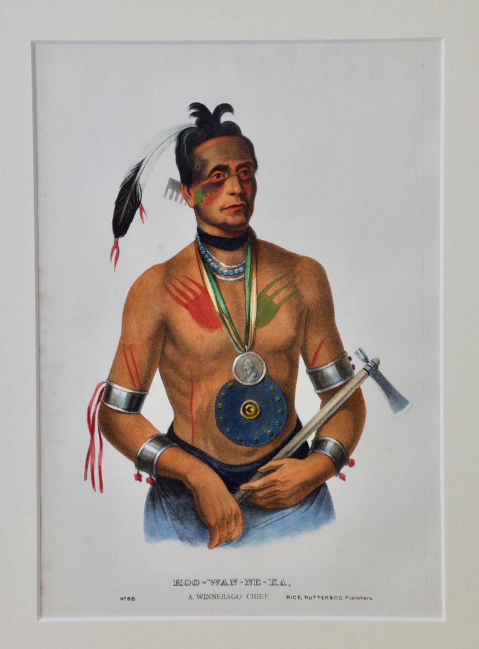 Hoo-Wan-Ne-Ka, chef de Winnebago : lithographie originale colorée à la main de McKenney & Hall en vente 1
