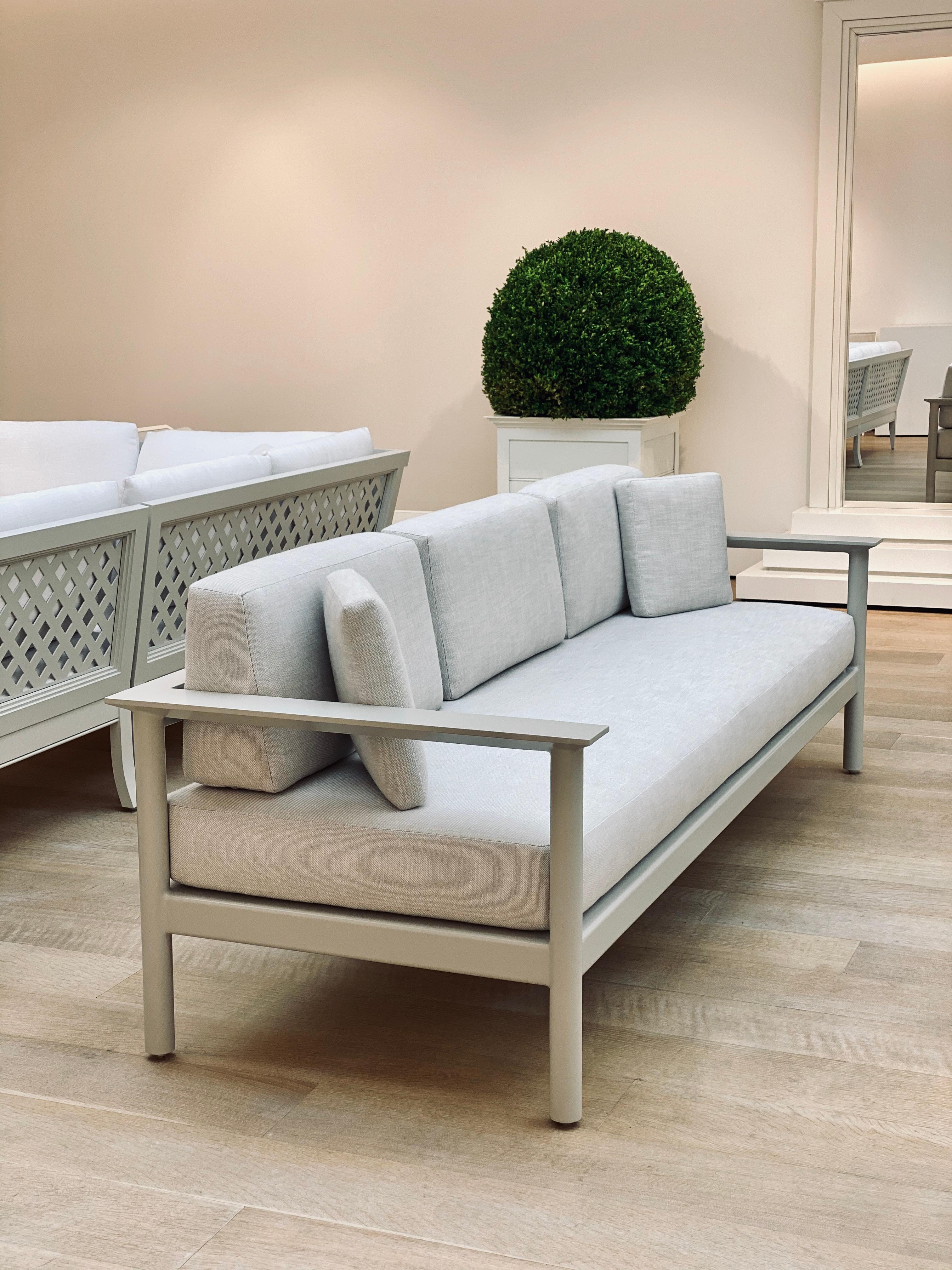 Couper Sofa, Outdoor Garden Furniture by McKinnon and Harris In Excellent Condition In  Richmond, VA
