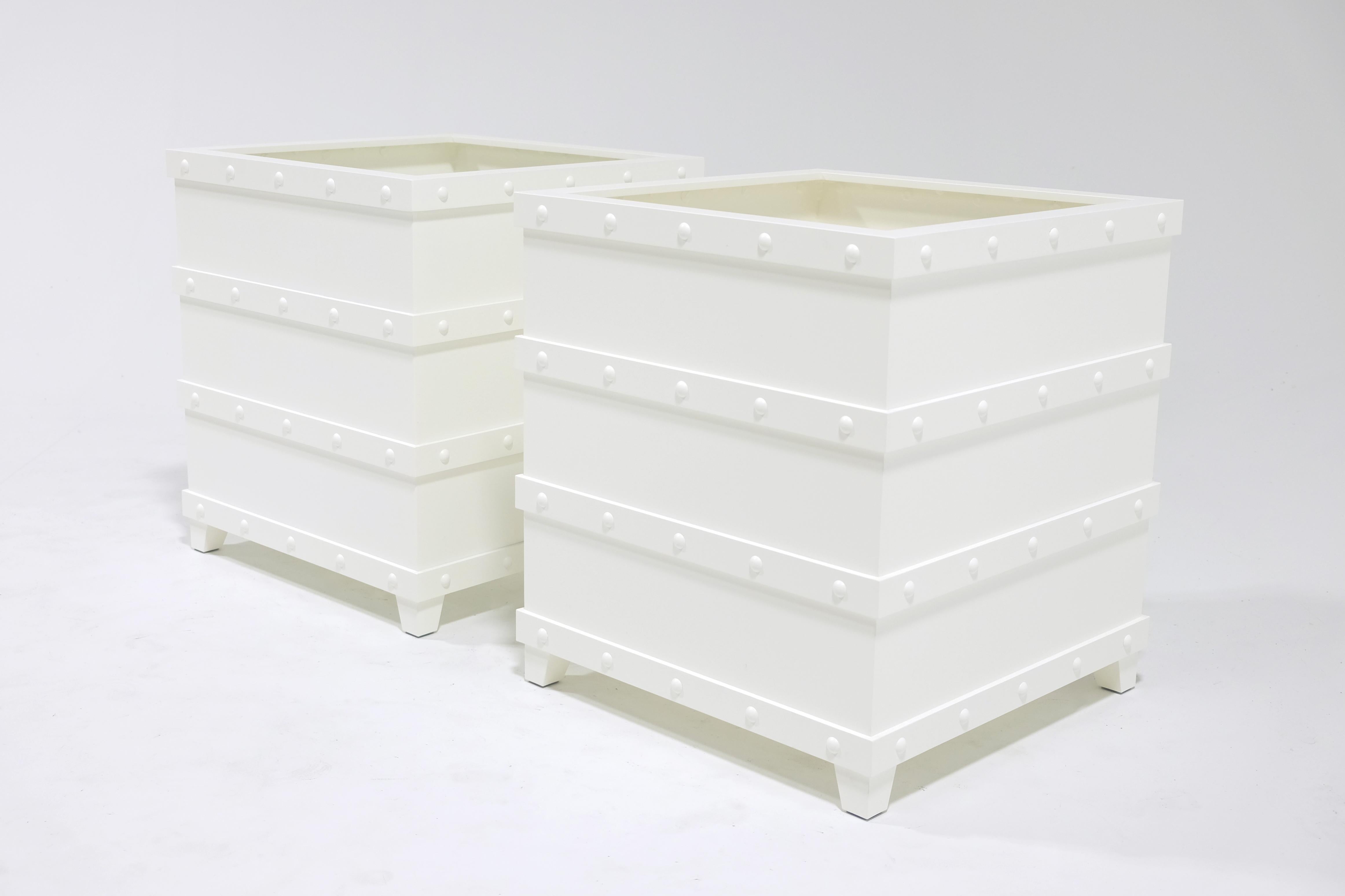 Modern McKinnon and Harris Pair of Inverlussa Palm Boxes with Rivets in Classic White