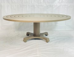 McKinnon & Harris "Albemarle" Runder Esstisch für den Außenbereich aus Aluminiumguss