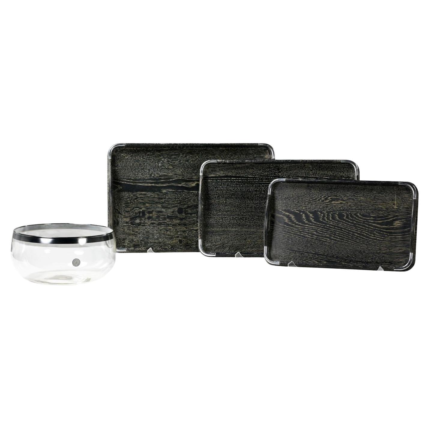 MCM 1 fuente Dorothy Thorpe y 3 bandejas nido Nasco de madera cerusa y cromo en venta