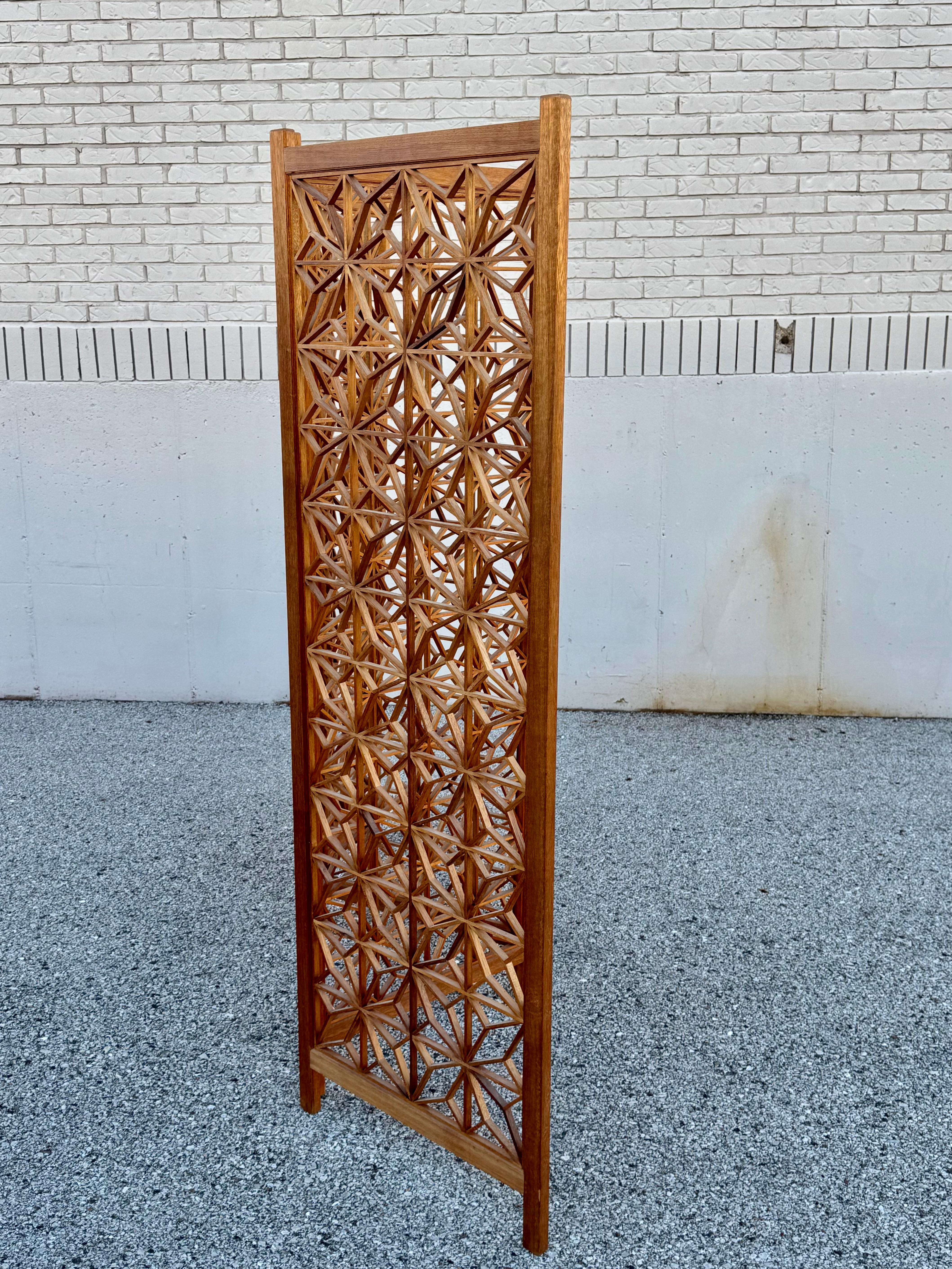 MCM 1960s Kumiko Sunflower Geometric Pattern 4 Panel Teak Screen - Room Divider (Séparateur de pièce) en vente 6