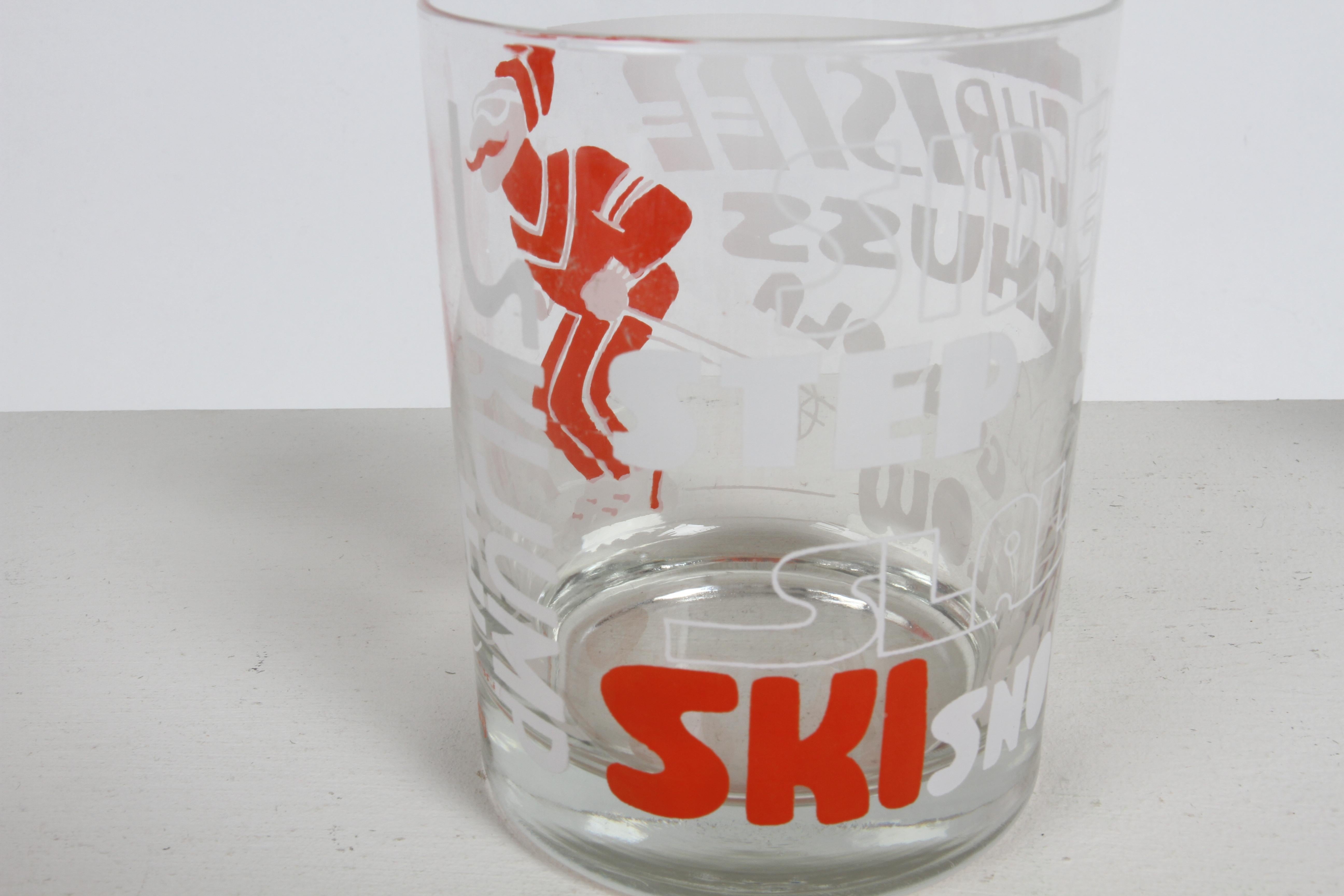 MCM 1970s Set of 6 Toscany Ski - Winter - Snow Theme Printed Bar Rocks Glasses In Excellent Condition For Sale In St. Louis, MO