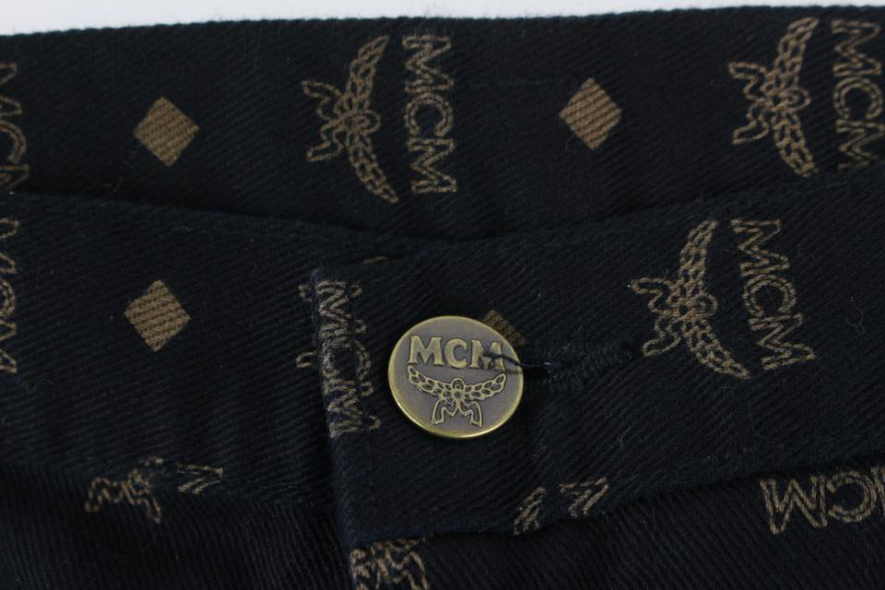 Jeans 28 pouces noirs Monogram Visetos Logo 2MCM1028
Dimensions : Longueur : 38 