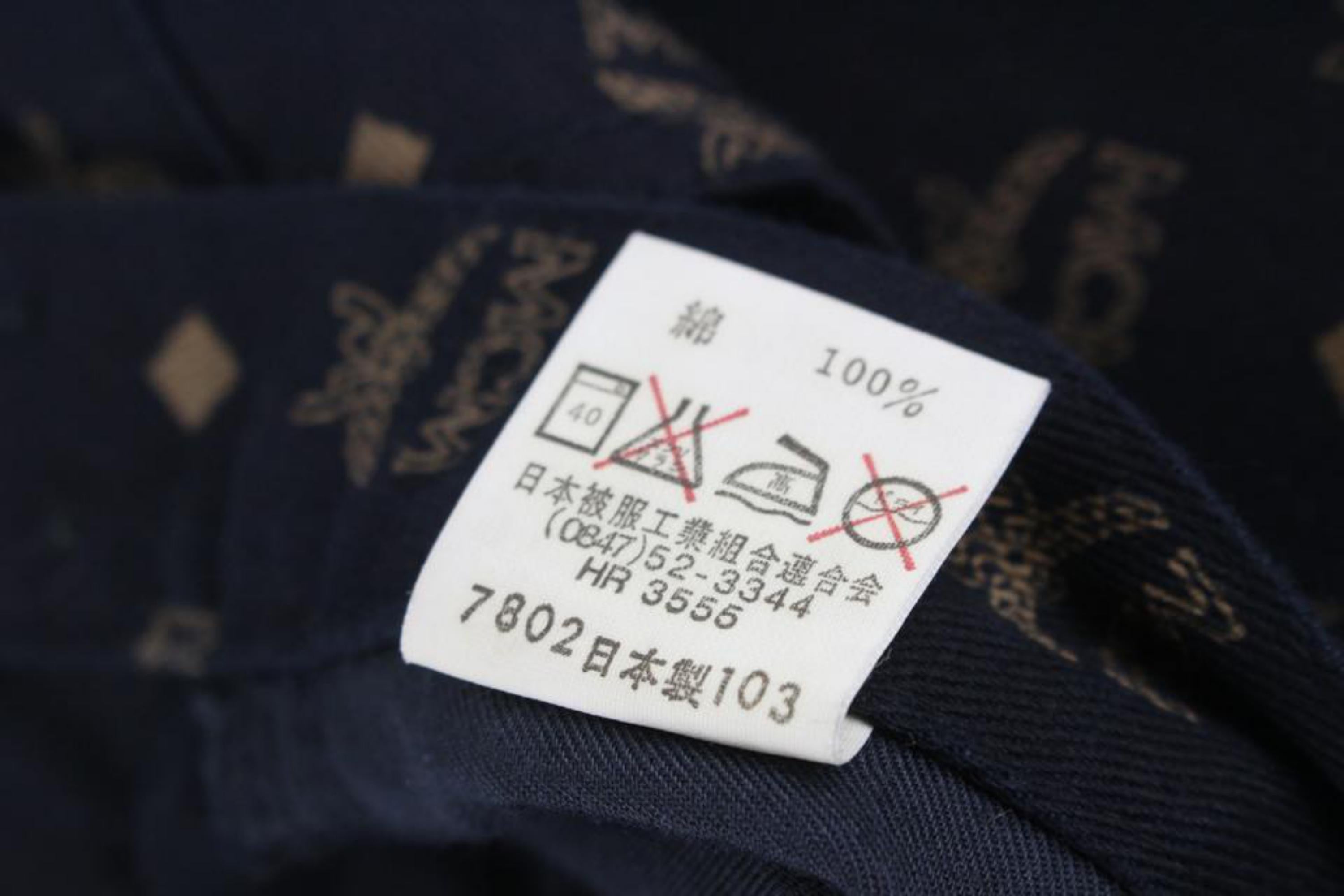 Jeans 28 pouces noirs Monogram Visetos Logo 2MCM1028 Excellent état - En vente à Dix hills, NY